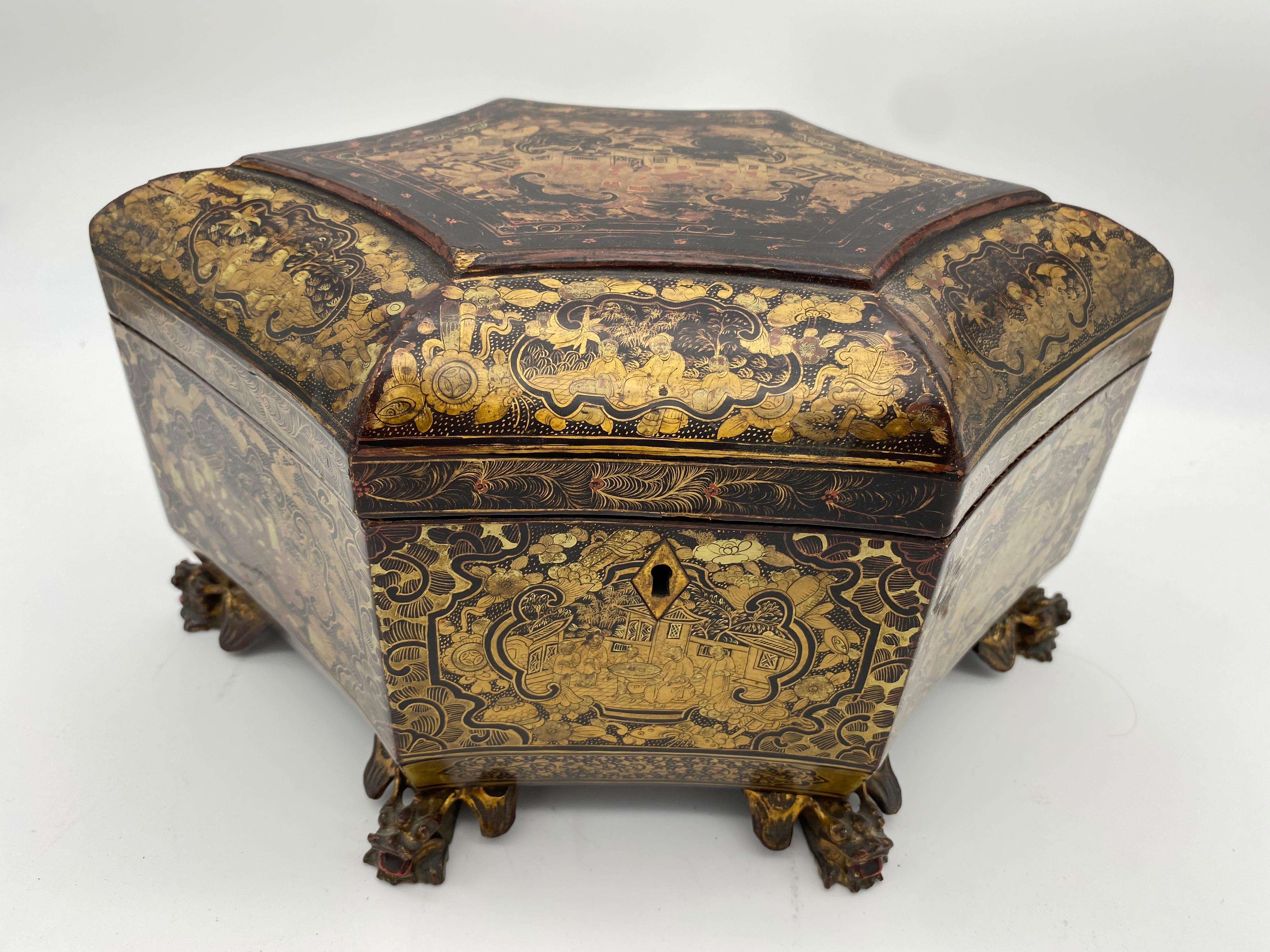 Lacquered 19th Century Chinese Gold Lacquer Tea Caddy For Sale
