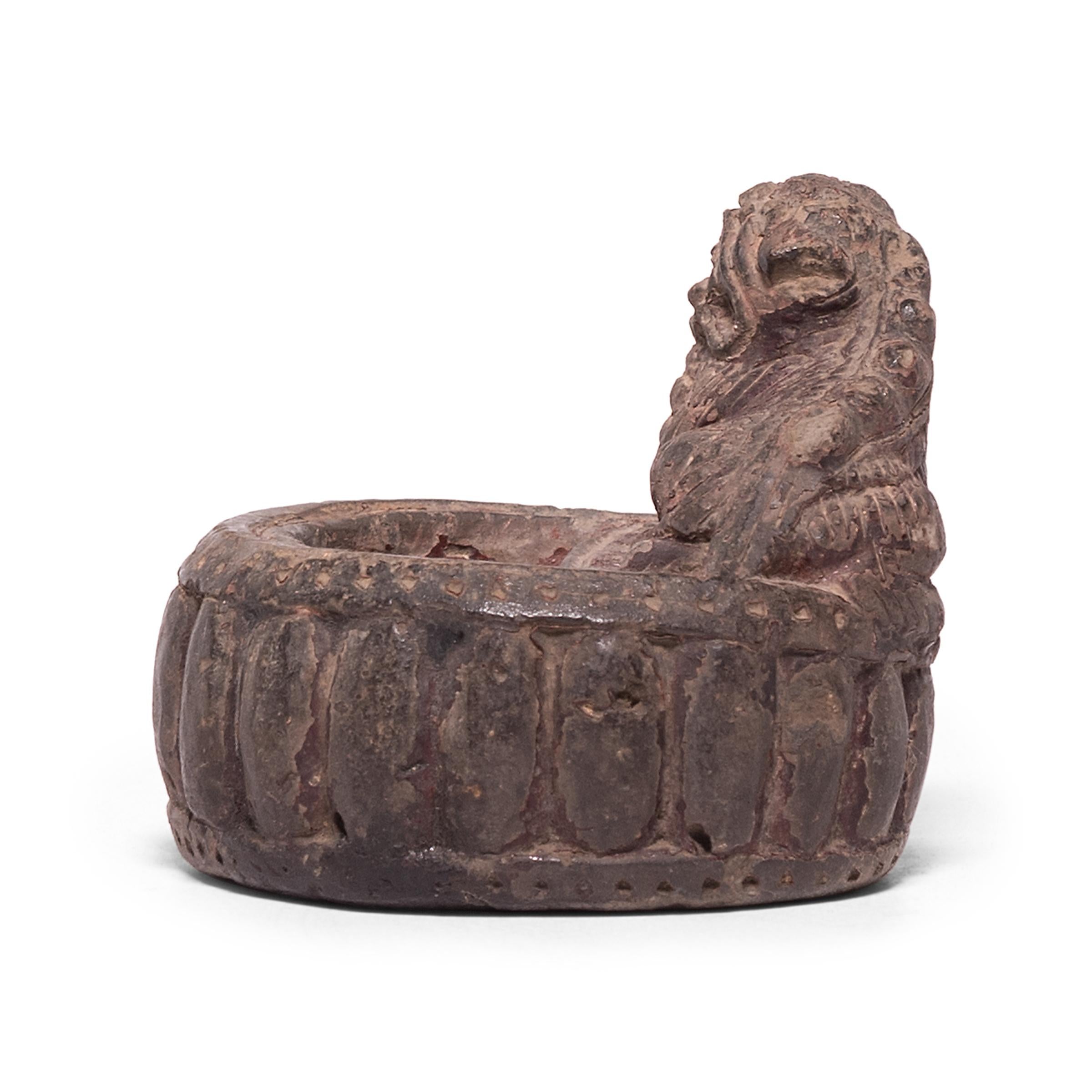 Qing Chinese Guardian Fu Dog Ink Stone, c. 1800 For Sale