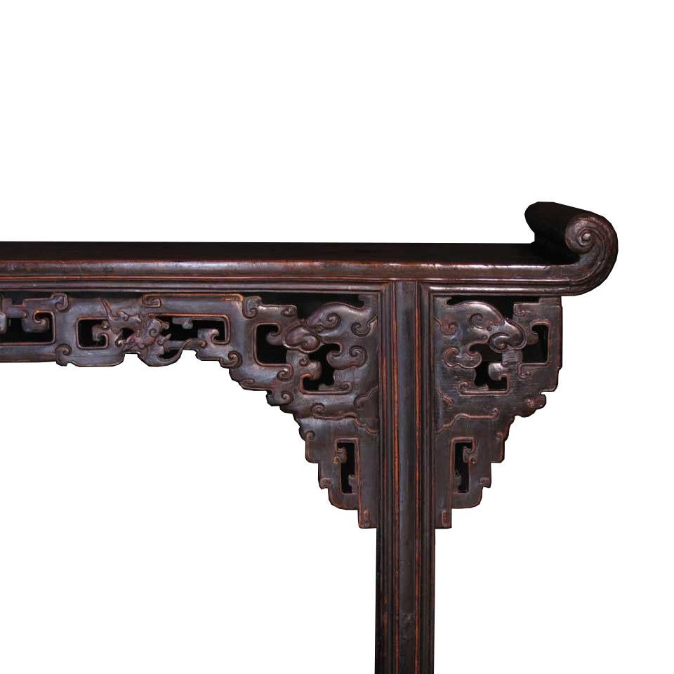19th Century Chinese Hardwood Provincial-Style Altar Table In Good Condition For Sale In New York, NY