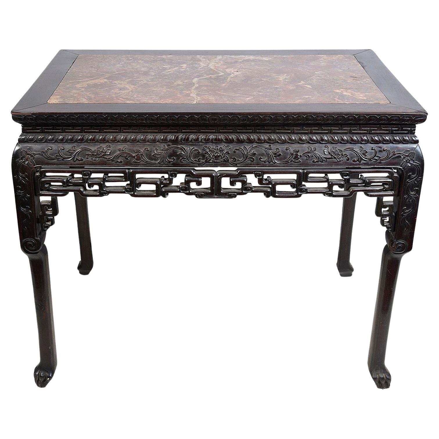 Table d'appoint chinoise en bois dur du 19e siècle