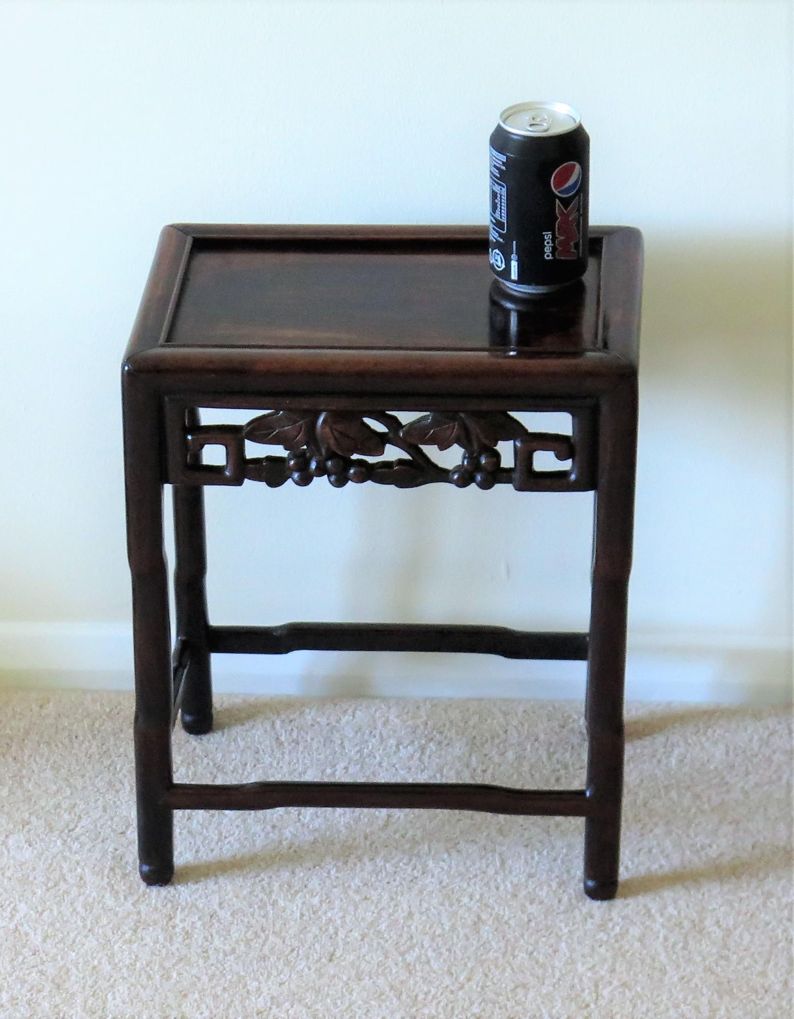 19th Century Chinese Hongmu Side Table finely carved, Qing circa 1870 For Sale 11