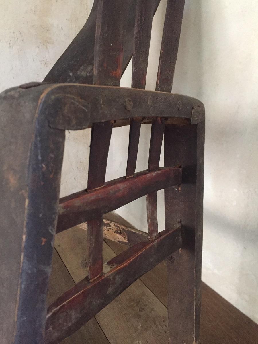 Chinesischer Sessel mit Hufeisenrückenlehne aus dem späten 19. bis frühen 20. Jahrhundert im Zustand „Gut“ im Angebot in Vosselaar, BE