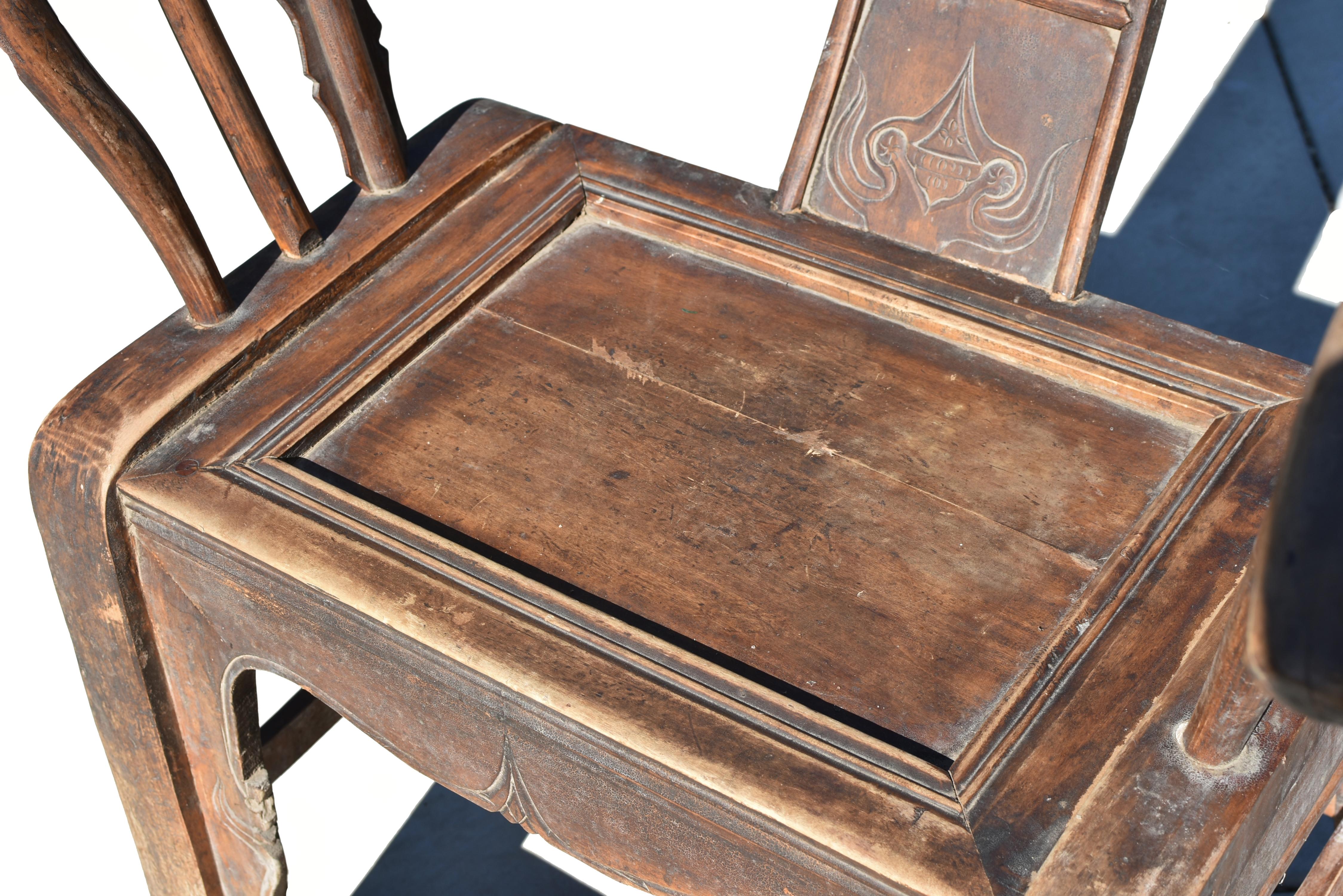 19th Century Chinese Horseshoe Round Back Chairs All Original a Pair For Sale 7