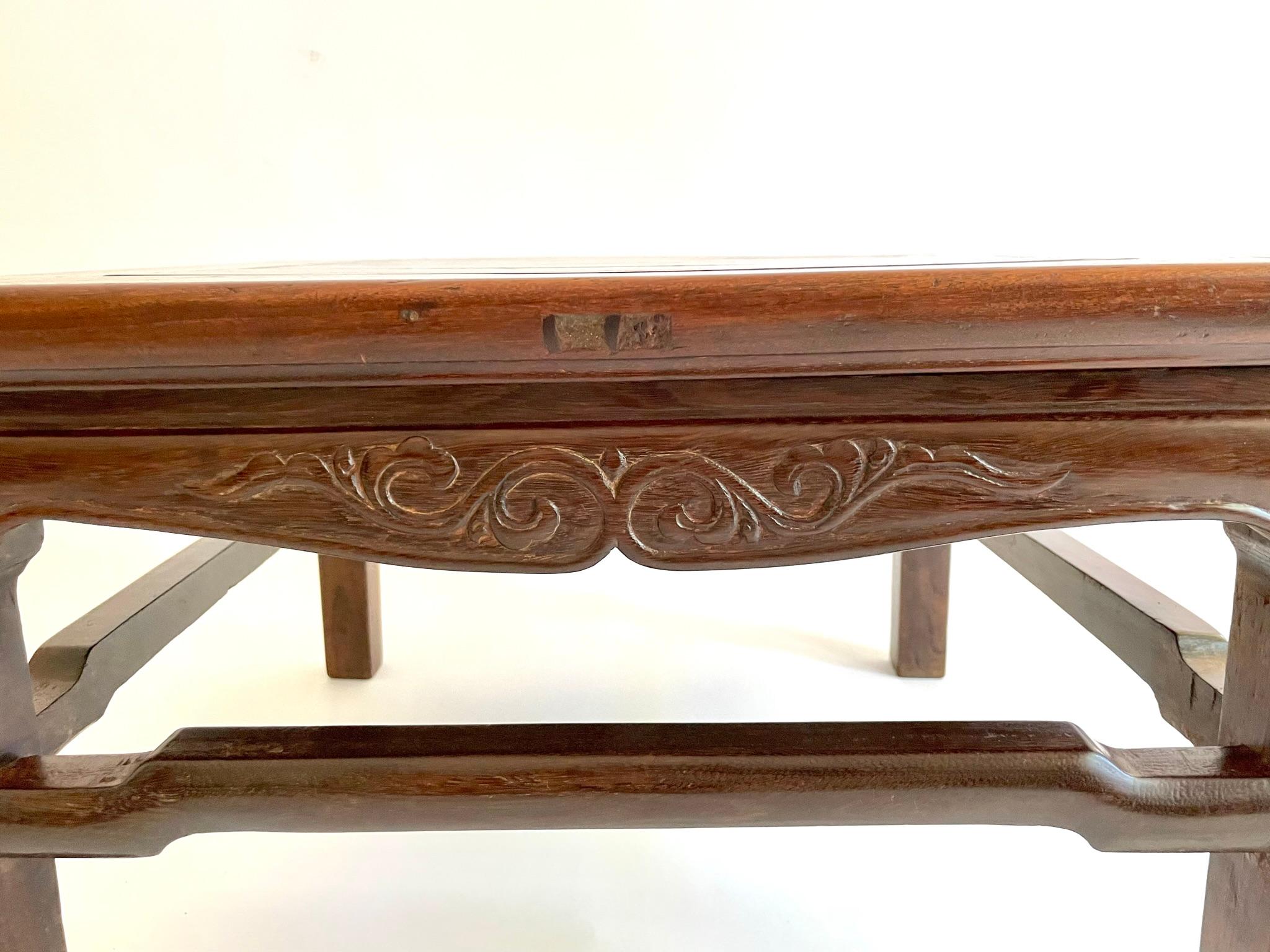 19th Century Chinese Ironwood (Teilimu) Kang Table In Good Condition For Sale In Atlanta, GA