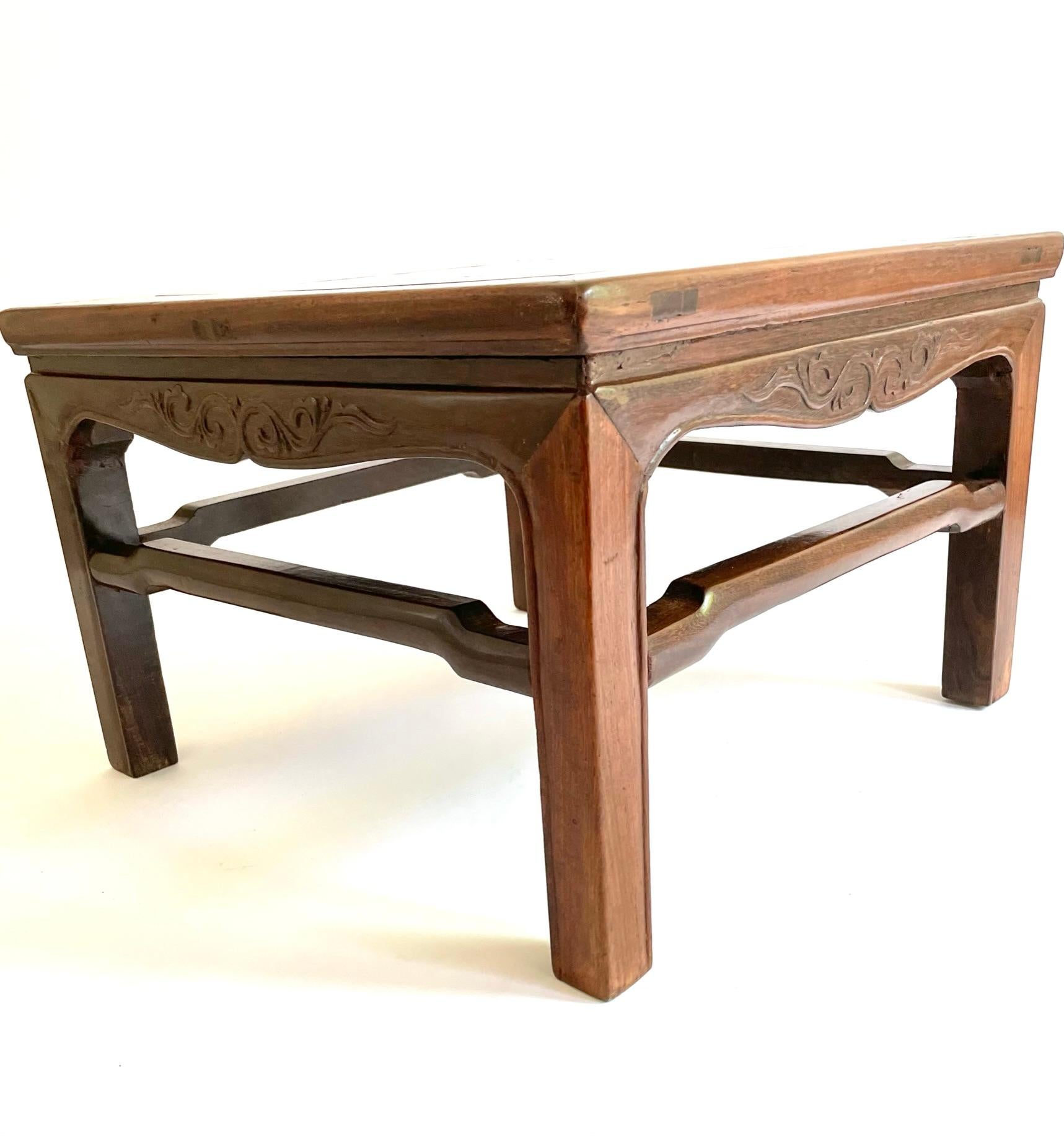 Bois de feuillus Table Kang en bois de fer chinois du XIXe siècle (Teilimu en vente