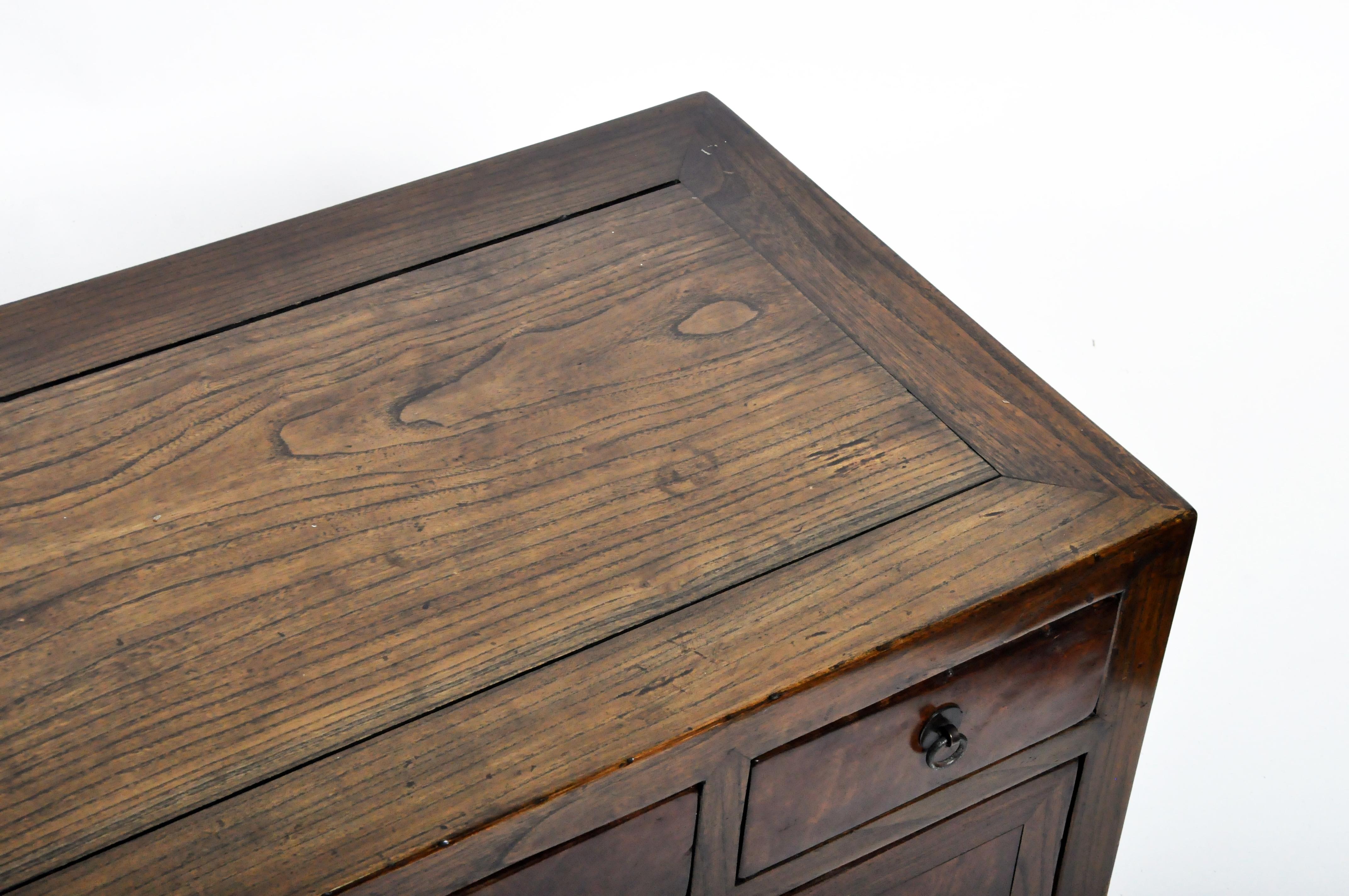 19th Century Chinese Kwang Chest with 8 Drawers 14