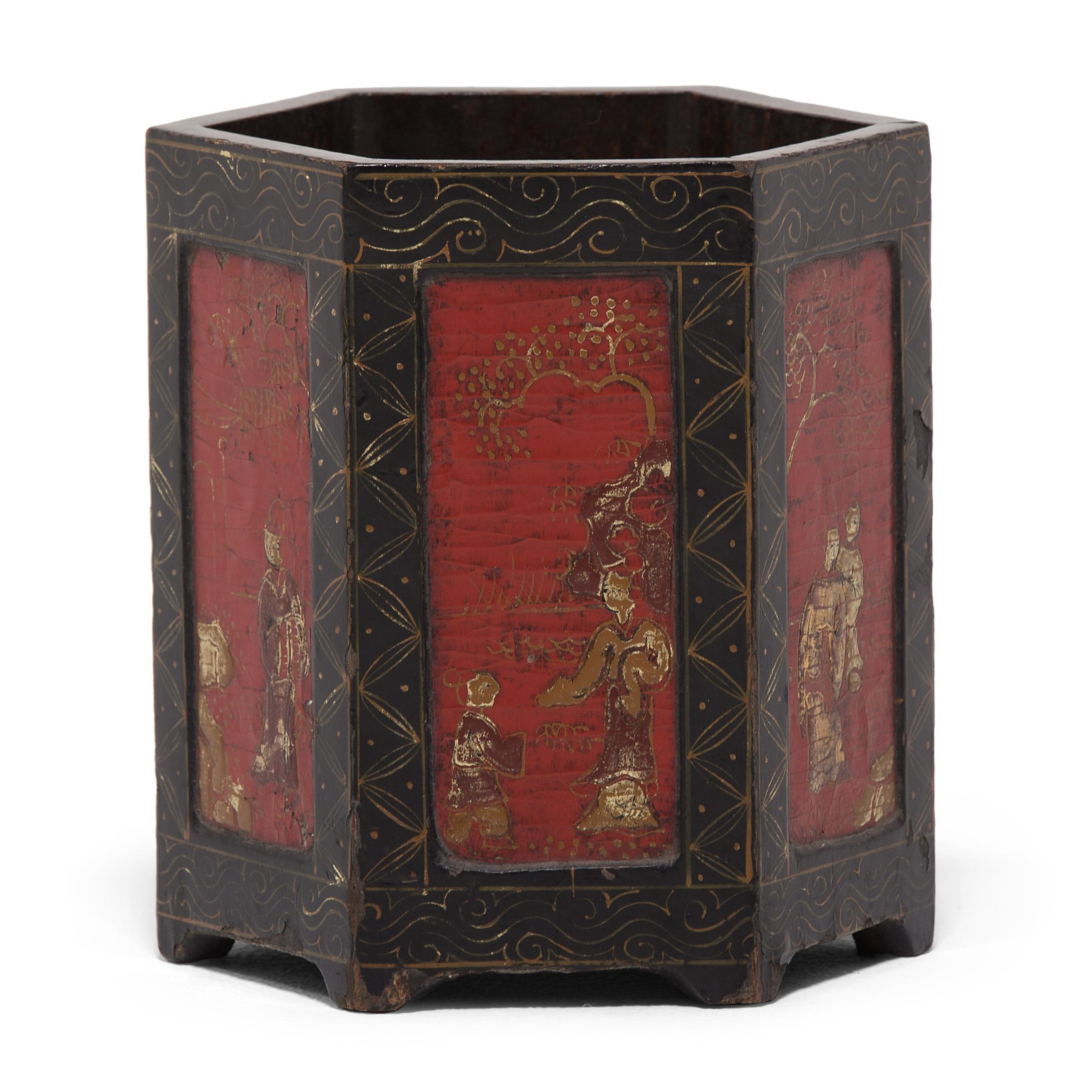 Qing 19th Century Chinese Lacquer and Gilt Brush Pot