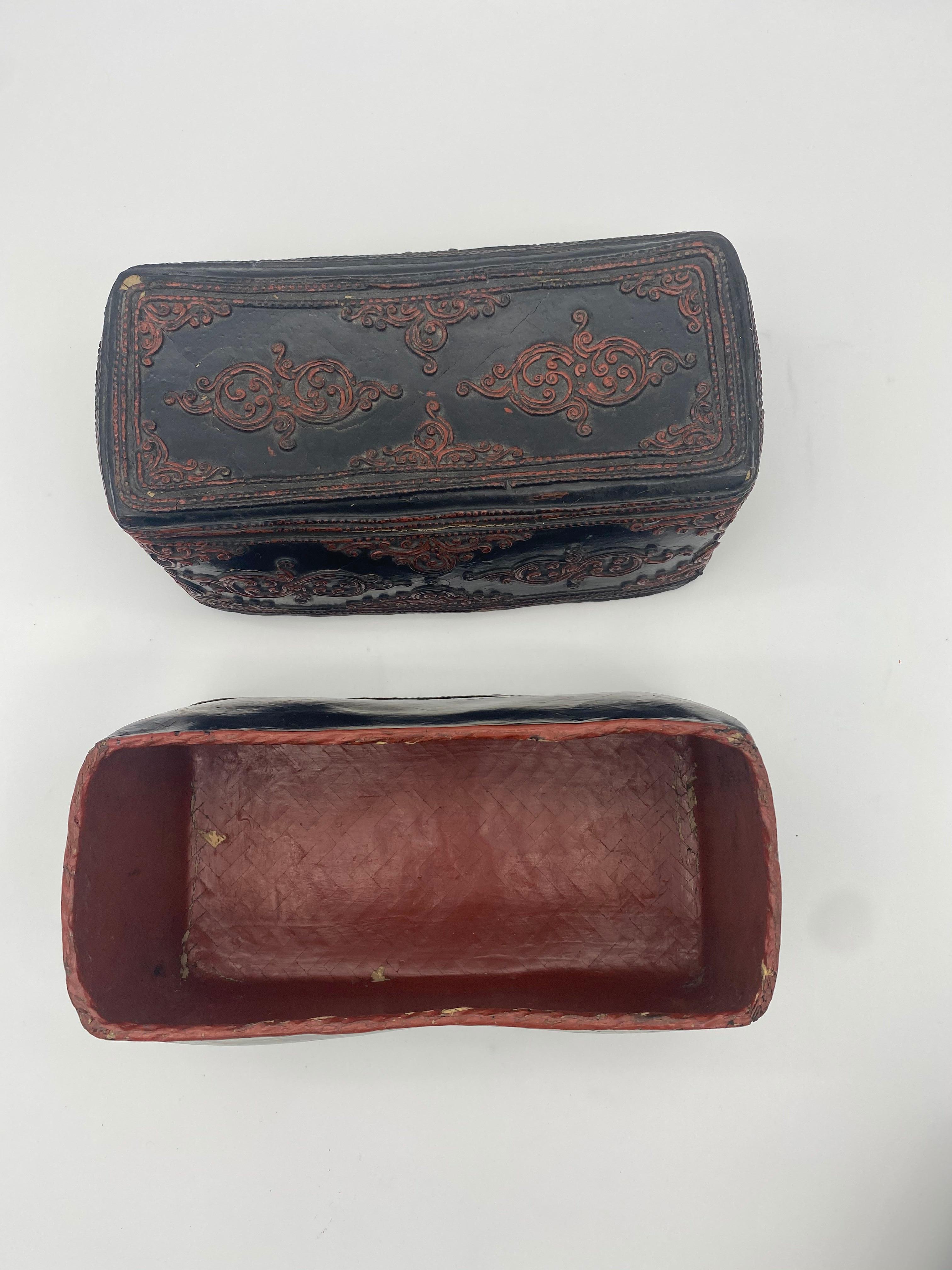 Lacquered 18th Century Burmese Rakhine State Lacquer Bamboo Pillow Box For Sale
