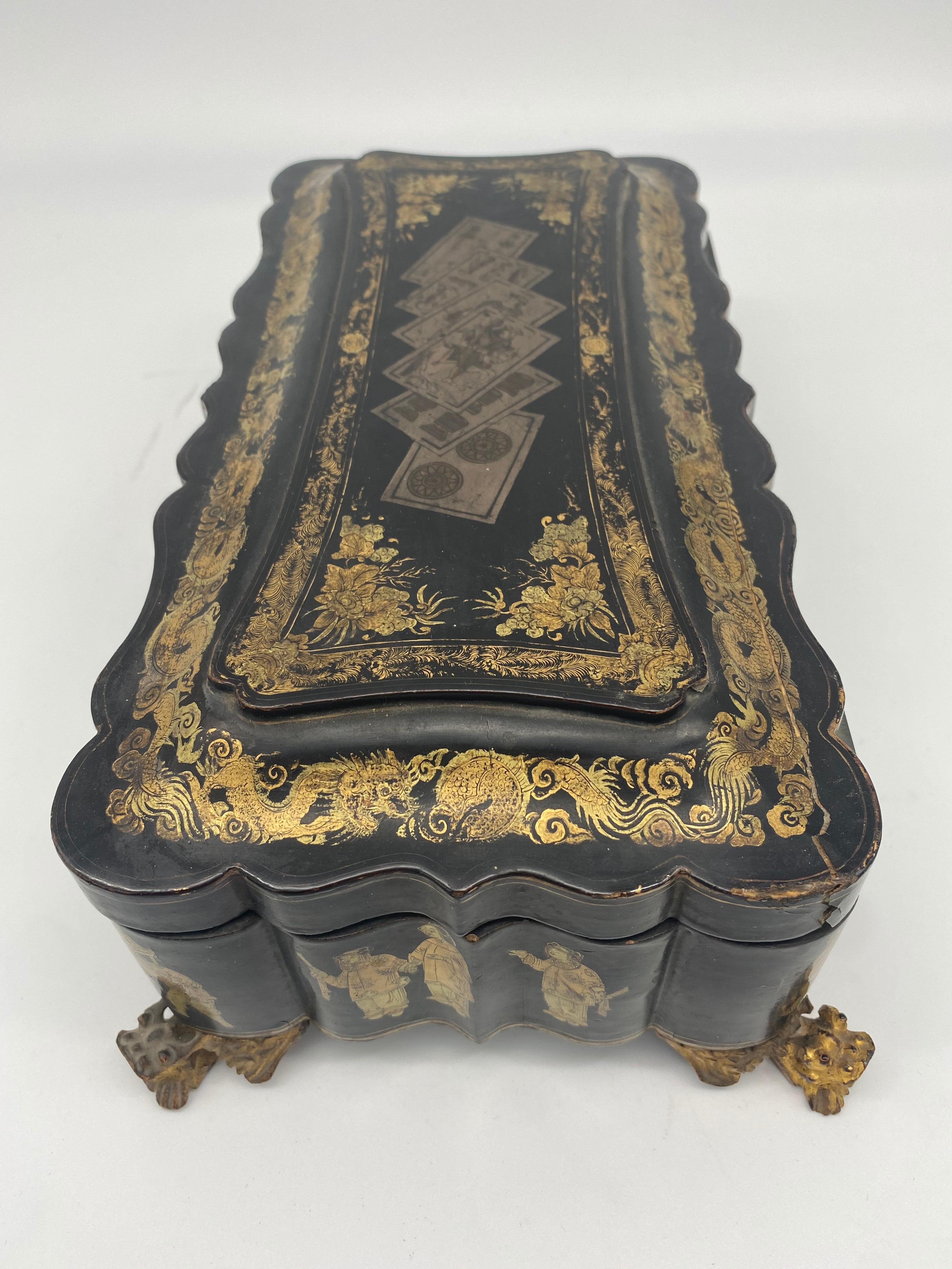 Lacquered 19th Century Chinese Lacquer Box For Sale