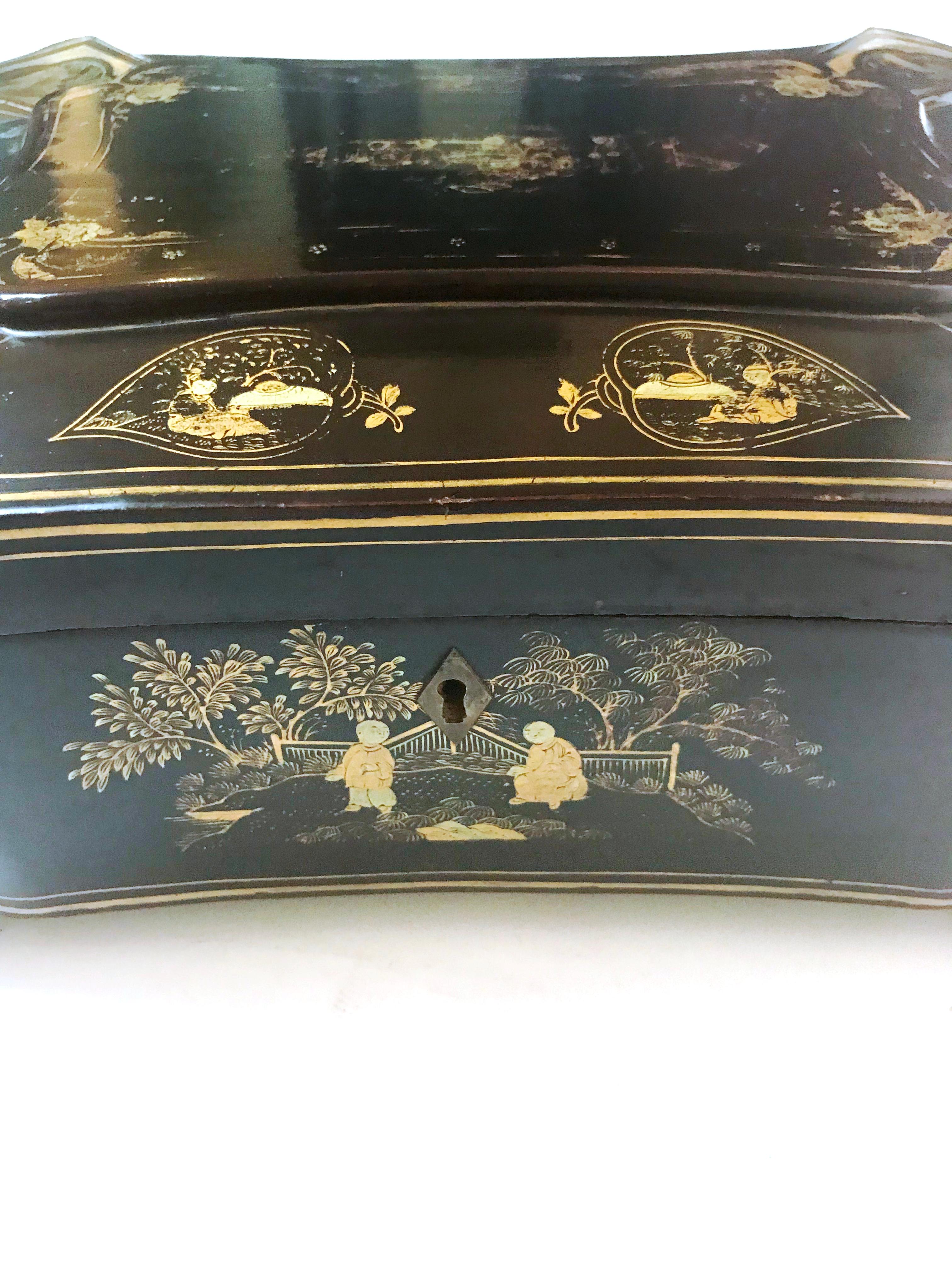 19th Century Chinese Lacquer Box im Zustand „Gut“ im Angebot in Dallas, TX