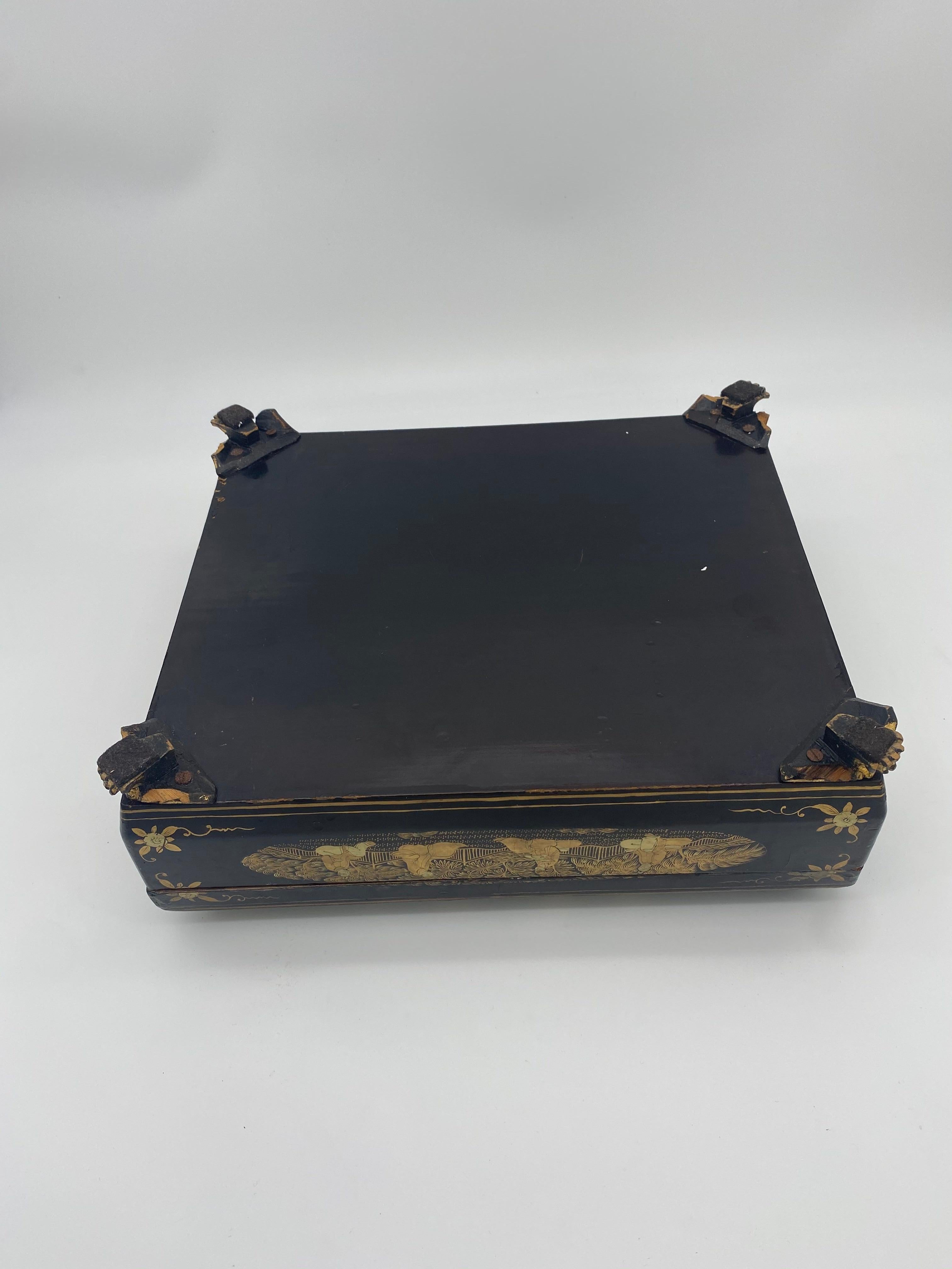 19th Century Chinese Lacquer Game Box For Sale 3