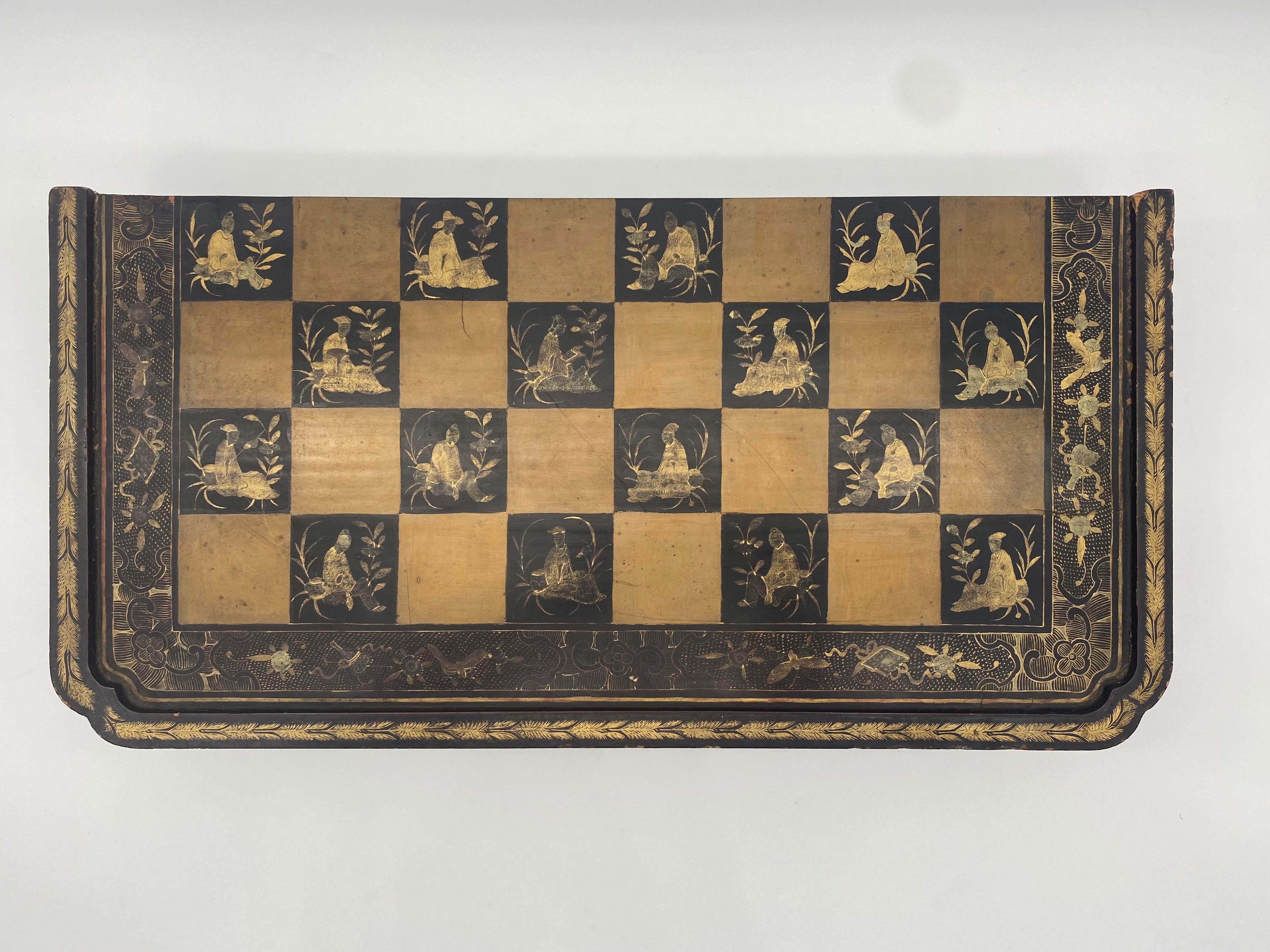 19th Century Chinese Lacquer Gaming Board In Good Condition For Sale In Brea, CA