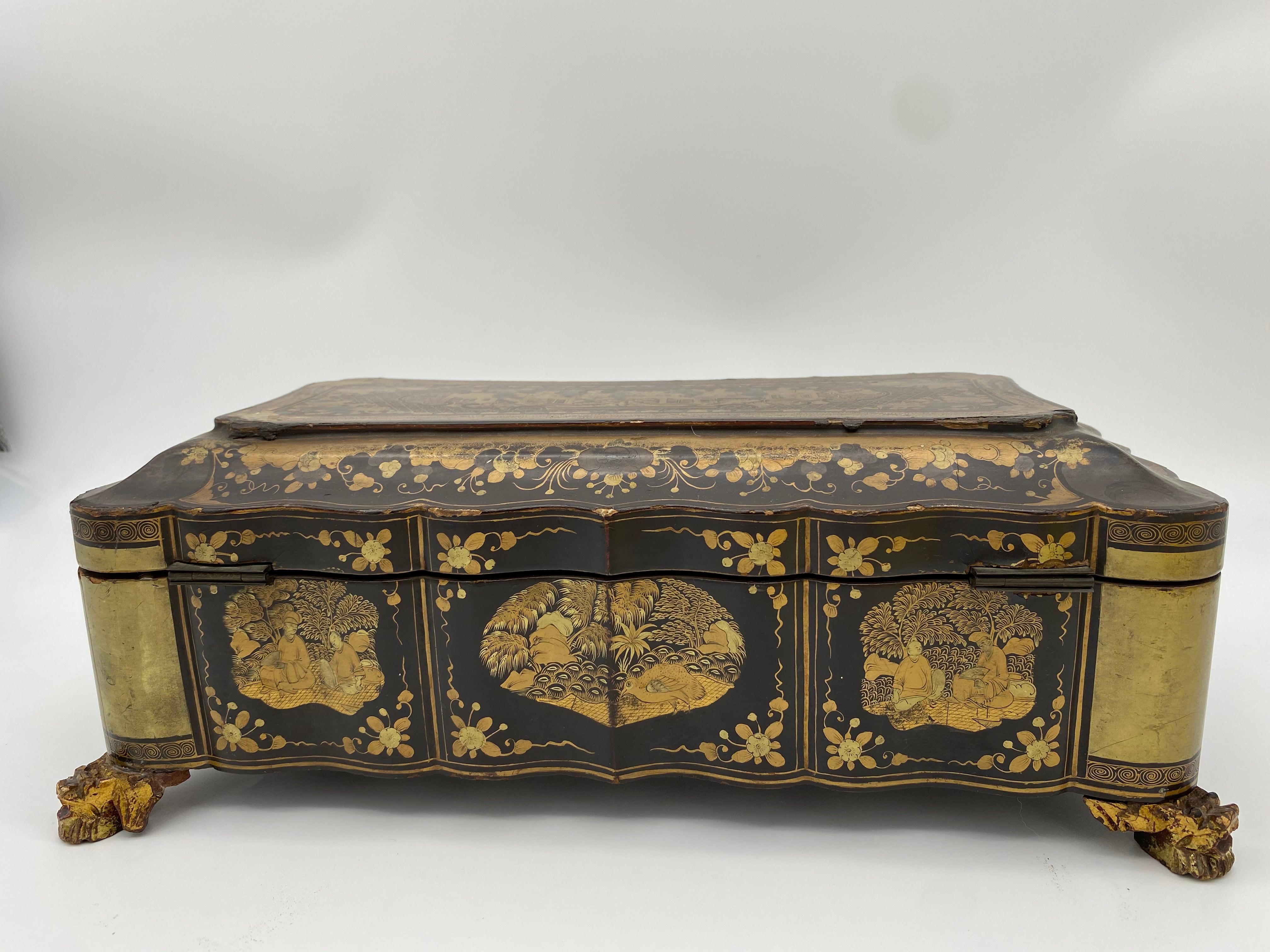 19th Century Chinese Lacquer Gaming Box For Sale 1