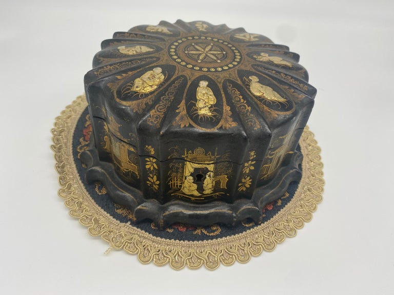 19th Century Chinese Lacquer Jewelry Box For Sale at 1stDibs