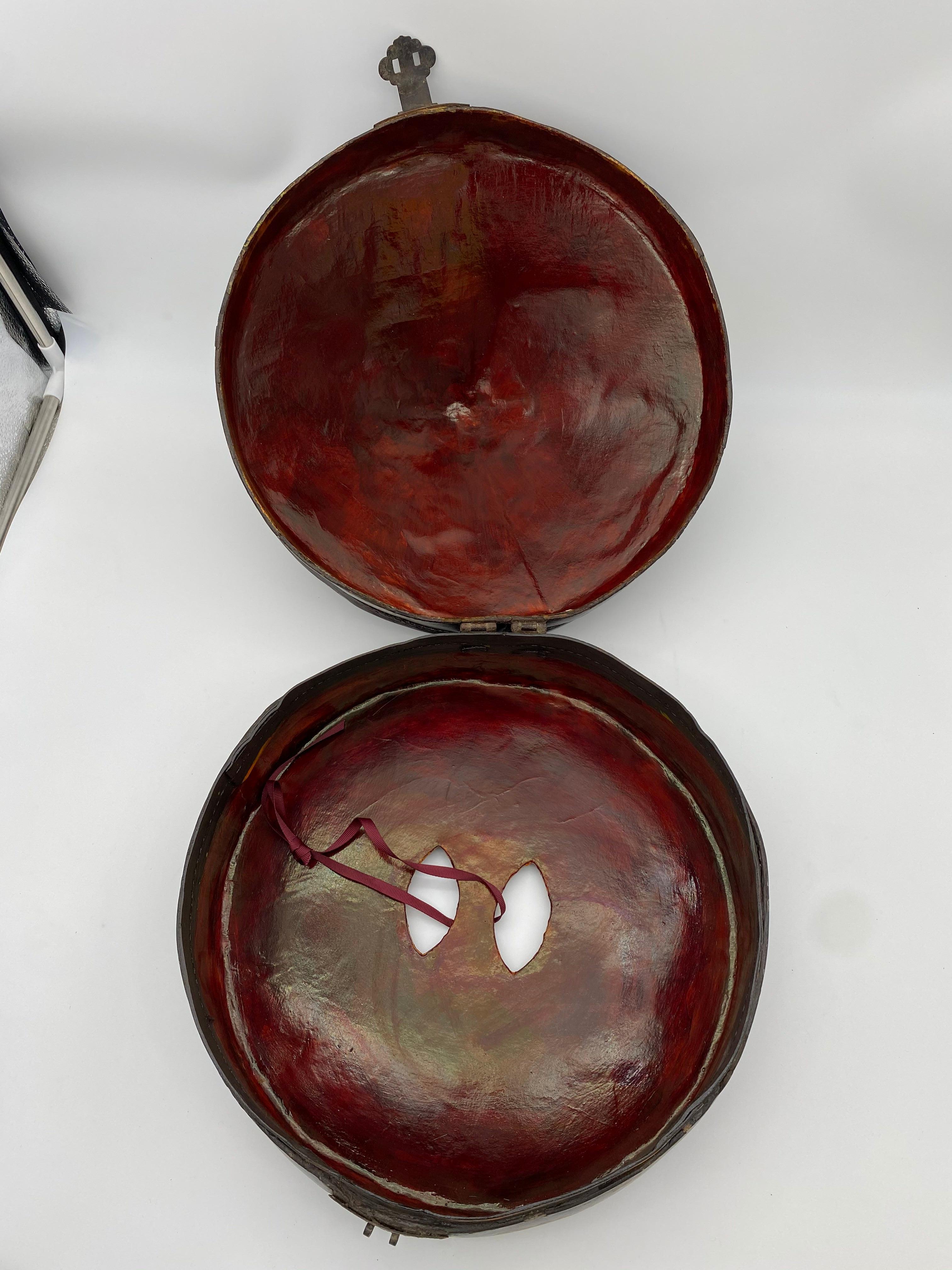 19th Century Chinese Lacquer Leather Hat Box In Good Condition In Brea, CA