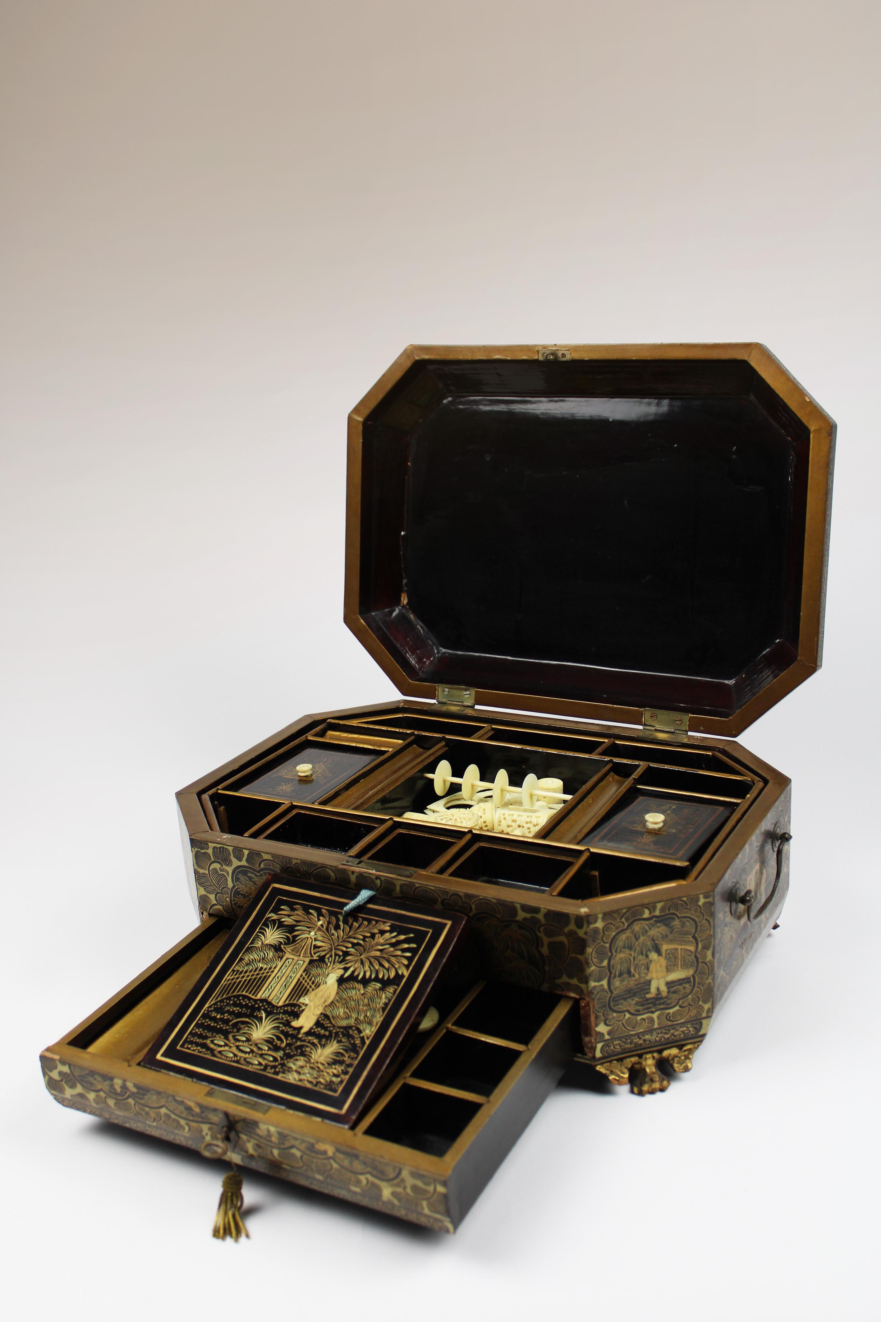 19th Century Chinese Lacquer Sewing Box Antique Chinoiserie Black Gilt In Fair Condition For Sale In Antwerpen, BE