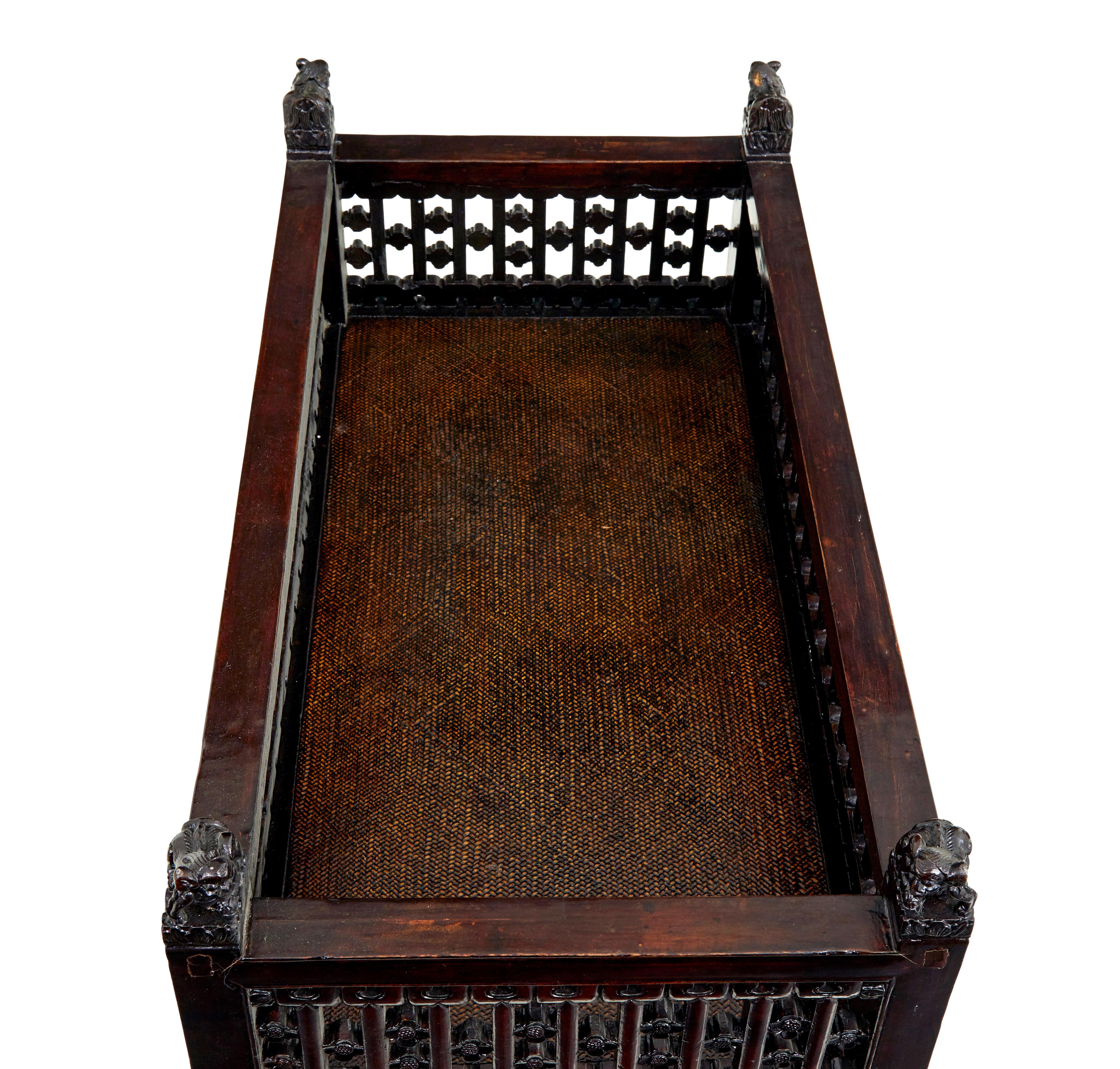 19th Century 19th century Chinese lacquered childs bed For Sale