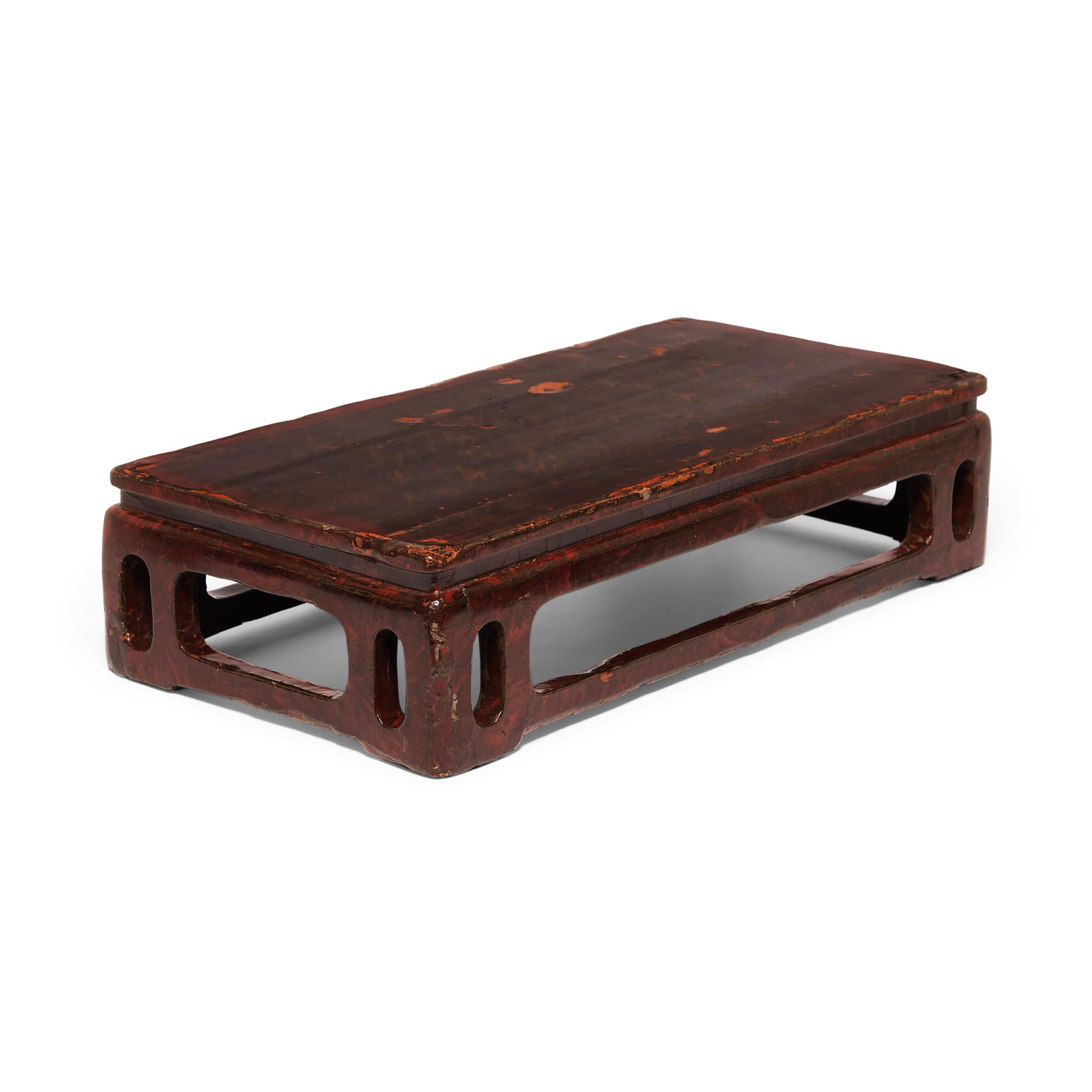 19th Century Chinese Lacquered Display Stand In Good Condition In Chicago, IL