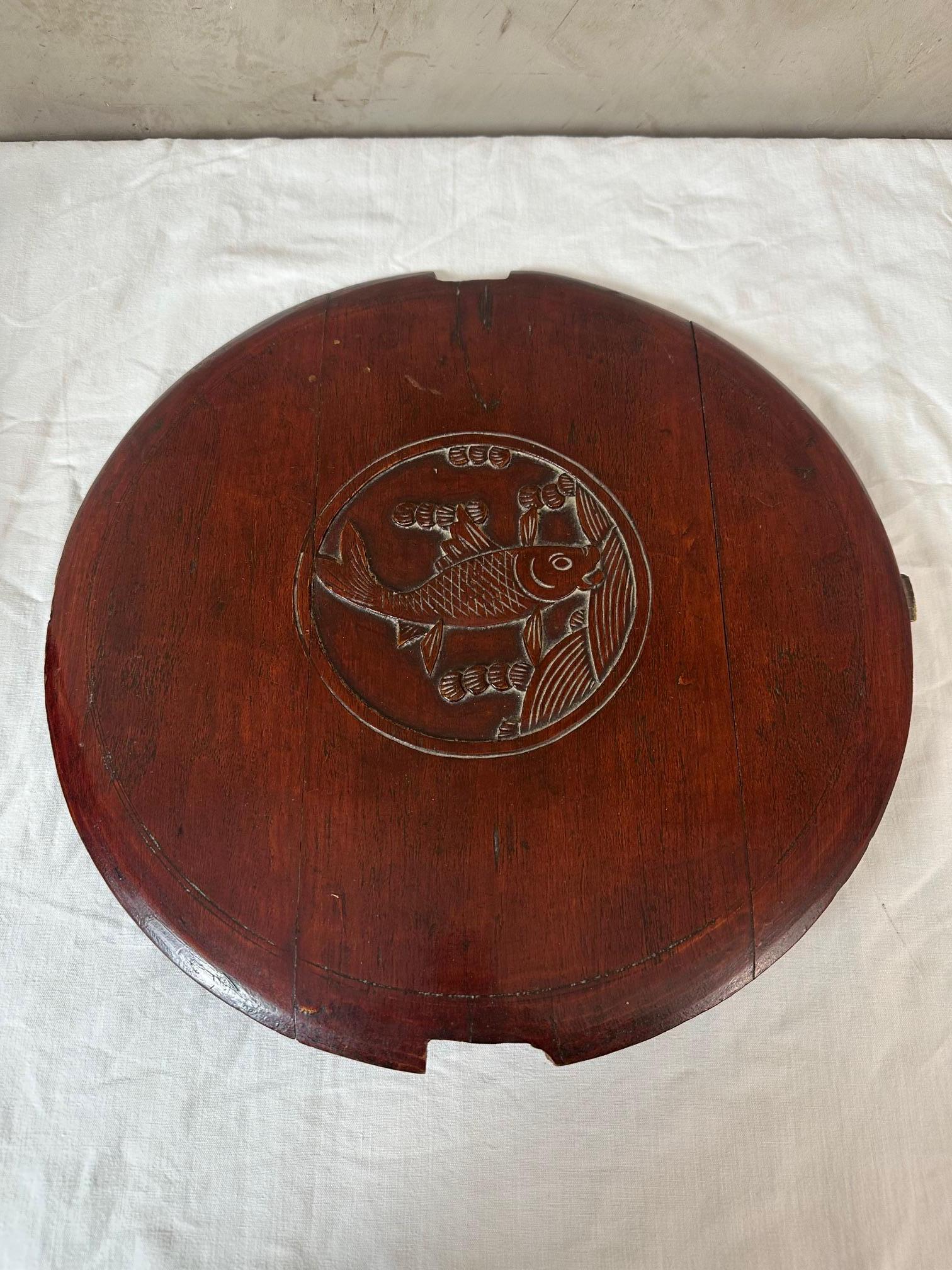 Boîte à déjeuner chinoise laquée en orme du 19e siècle, années 1890 en vente 5