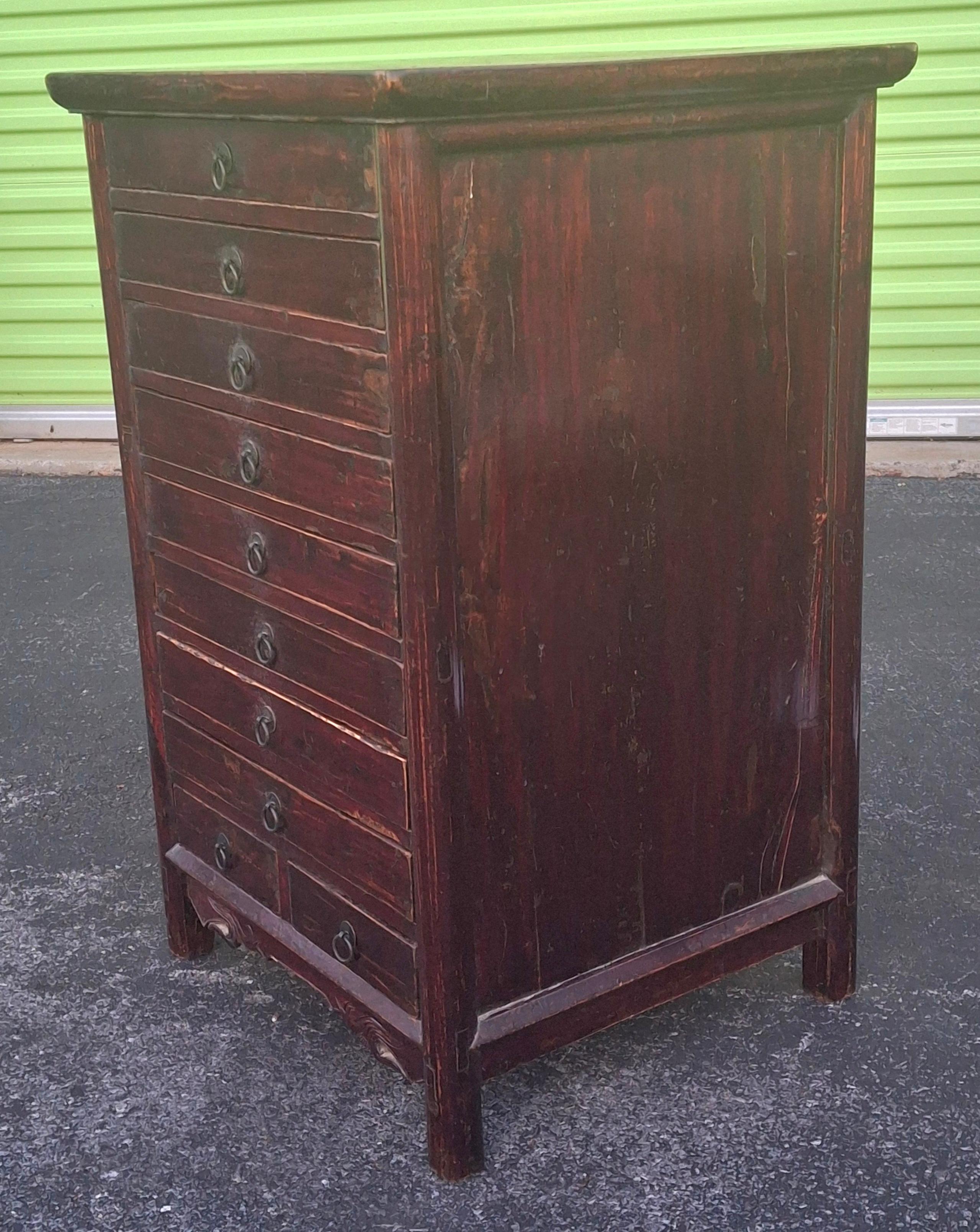 19th Century Chinese Lacquered Elmwood Ten Drawer Document Chest (Qing-Dynastie) im Angebot