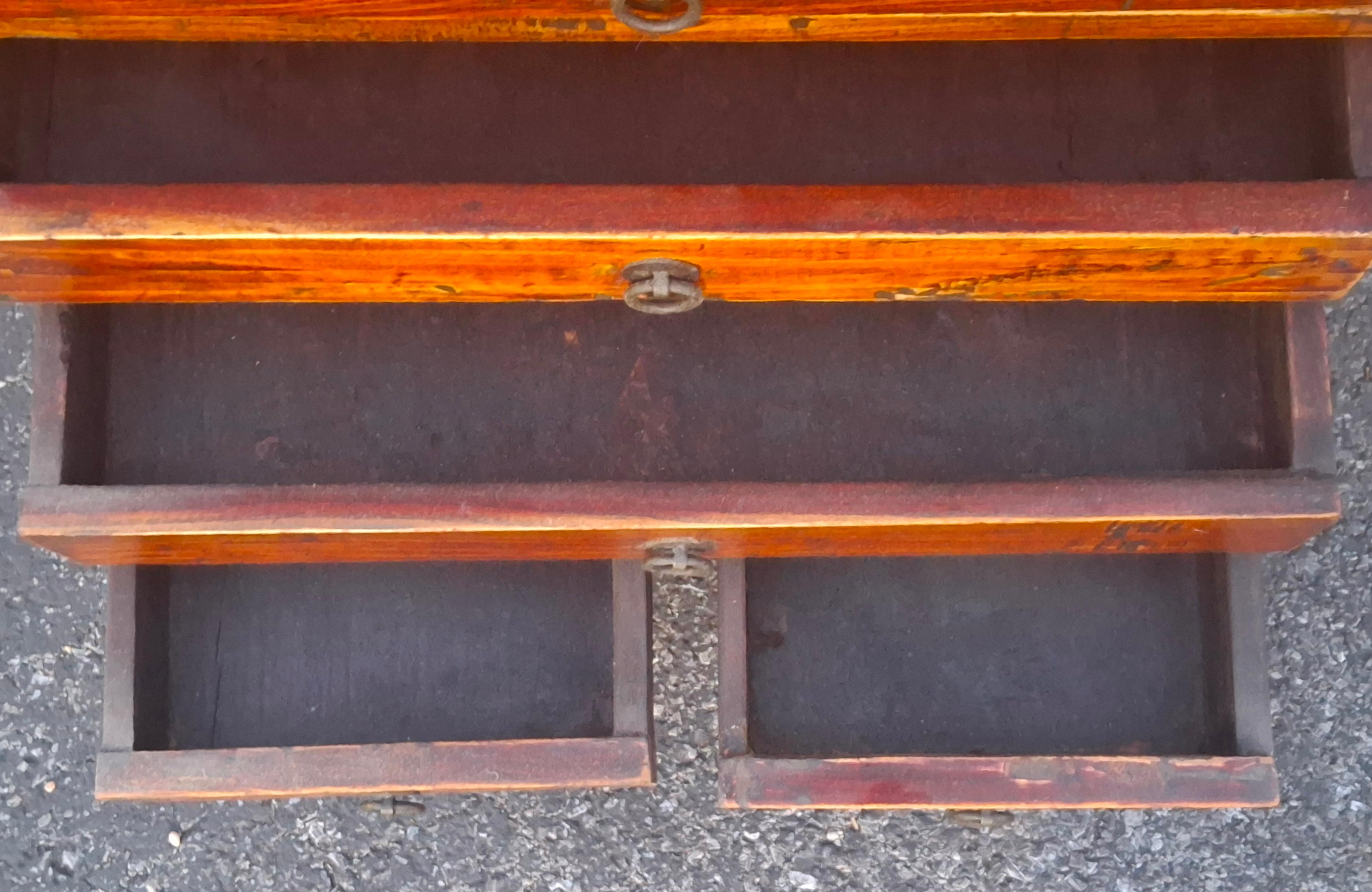 19th Century Chinese Lacquered Elmwood Ten Drawer Document Chest im Zustand „Gut“ im Angebot in Germantown, MD