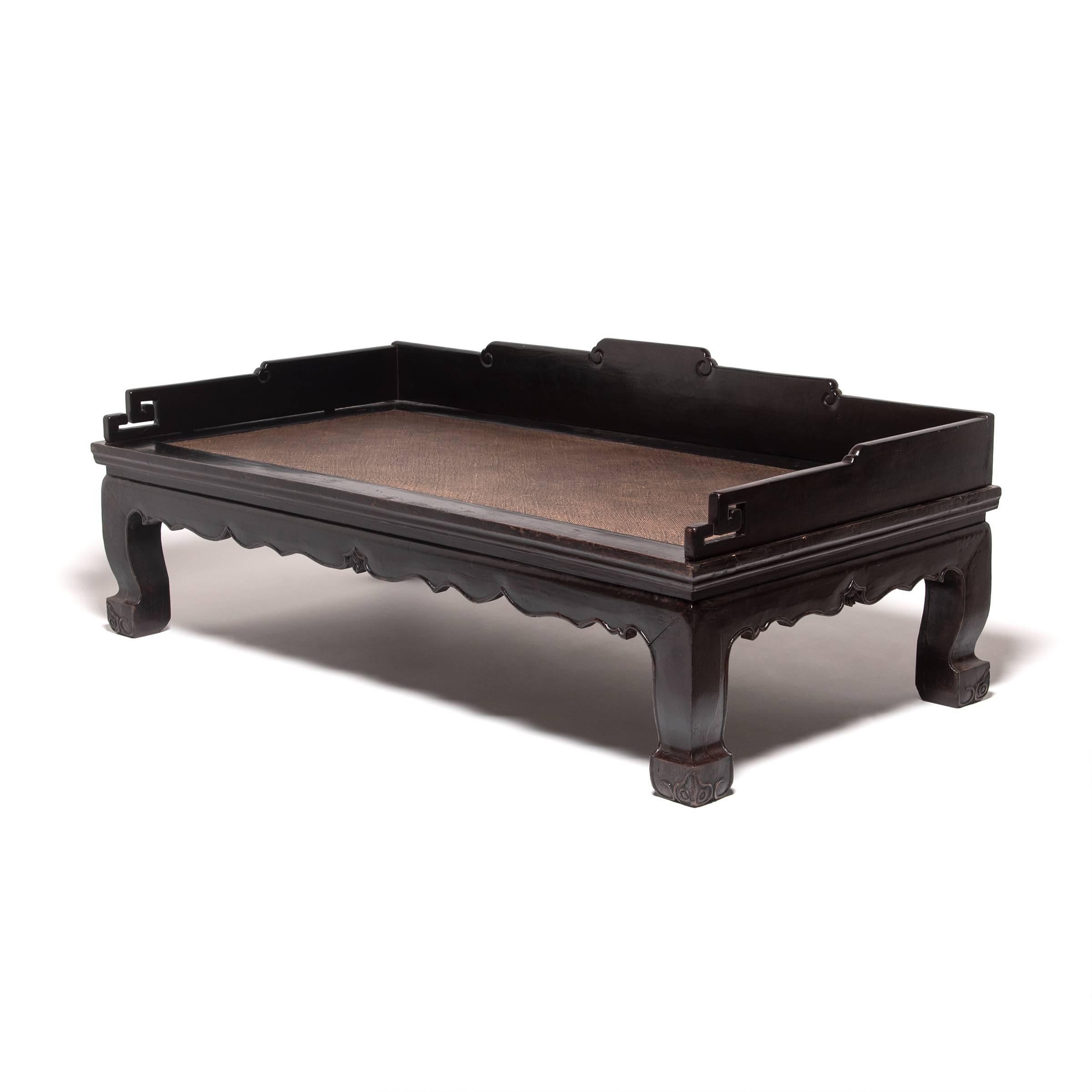For much of Chinese history, it was customary to sit on mats on the ground, and it was only relatively recently that people began to use raised seating. The louhan bed is a piece of furniture that evolved from these traditions. A uniquely Chinese