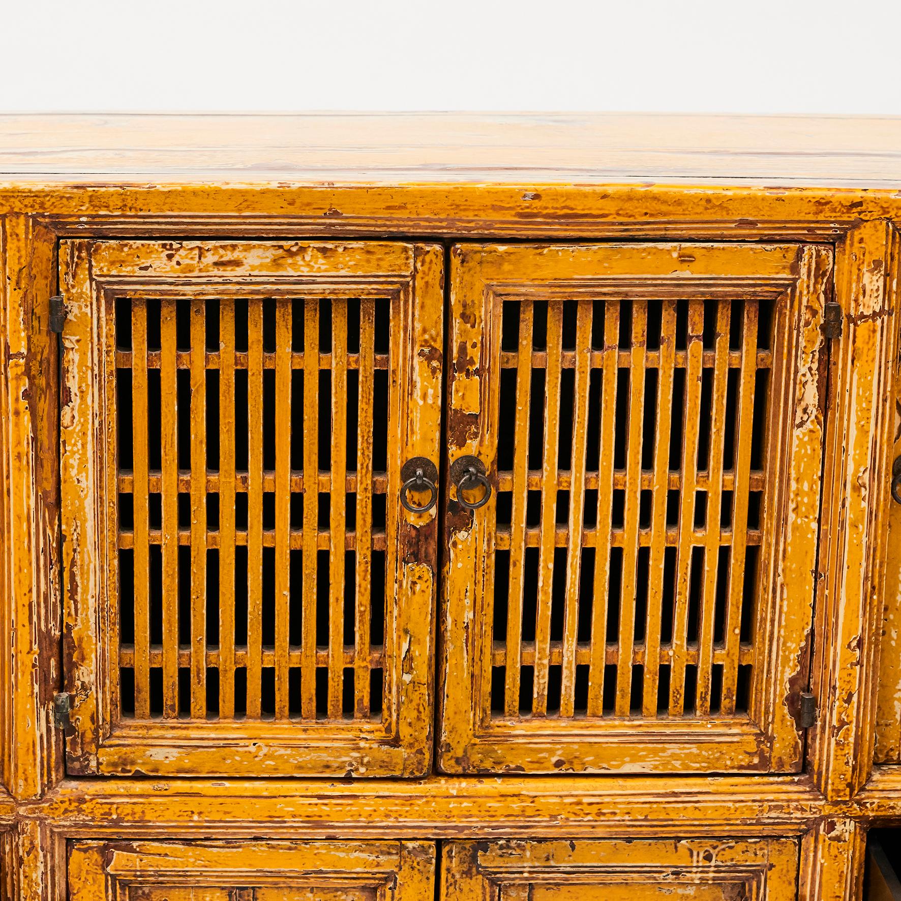 19th Century Chinese Lattice Door Cabinet In Good Condition In Kastrup, DK