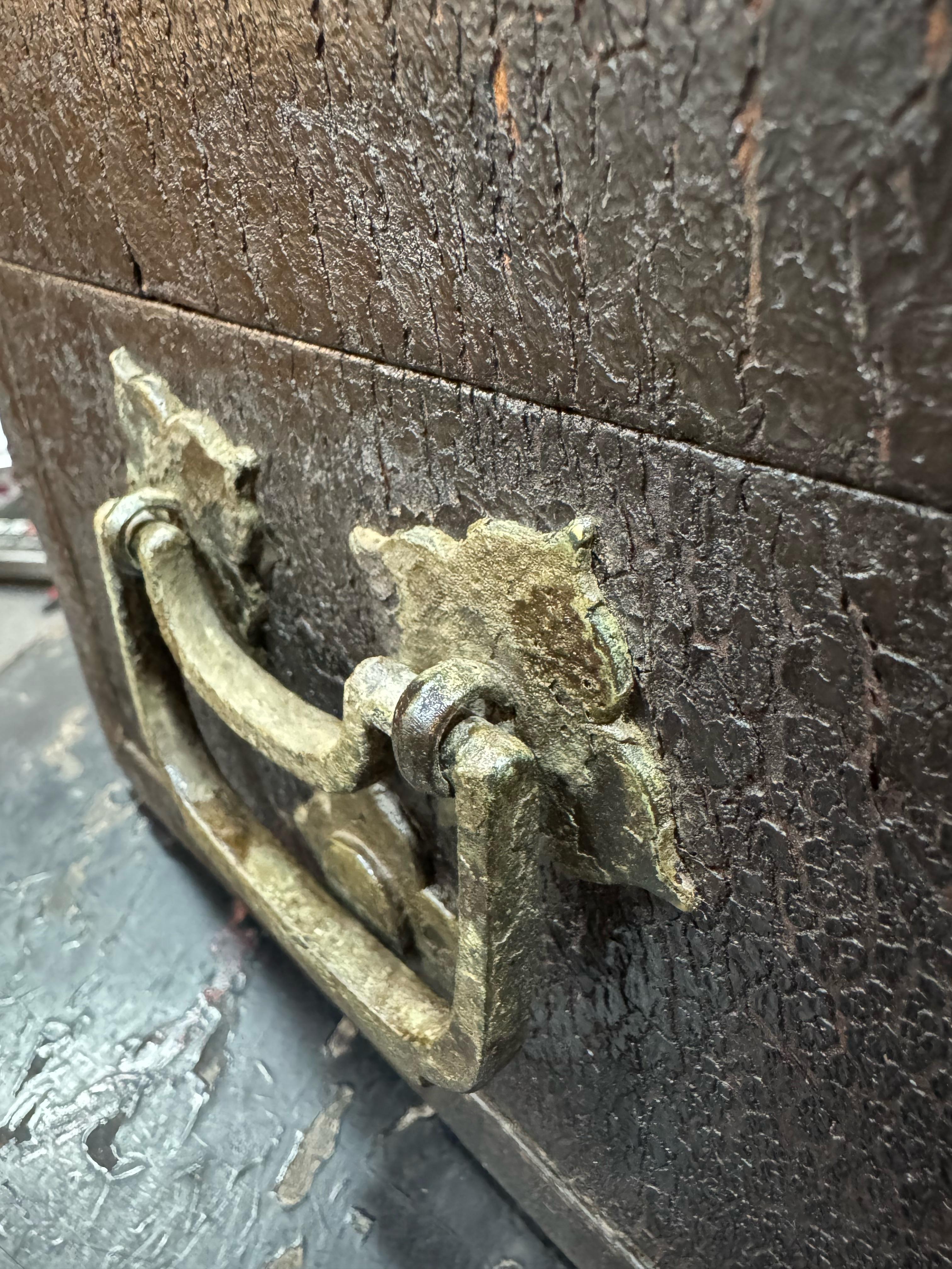 19th Century Chinese Leather Box For Sale 3