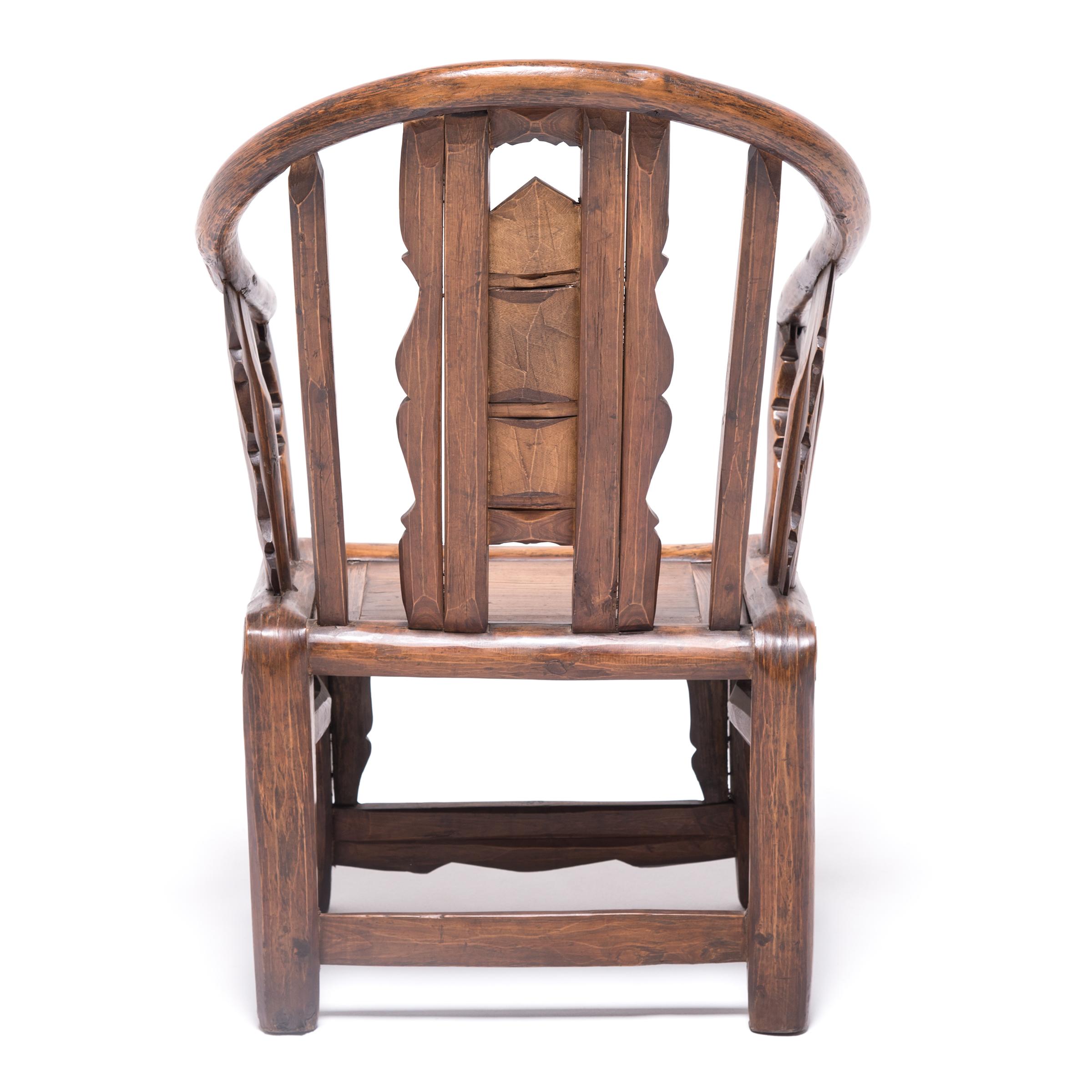 Low Chinese Bentwood Chair, c. 1850 In Good Condition For Sale In Chicago, IL