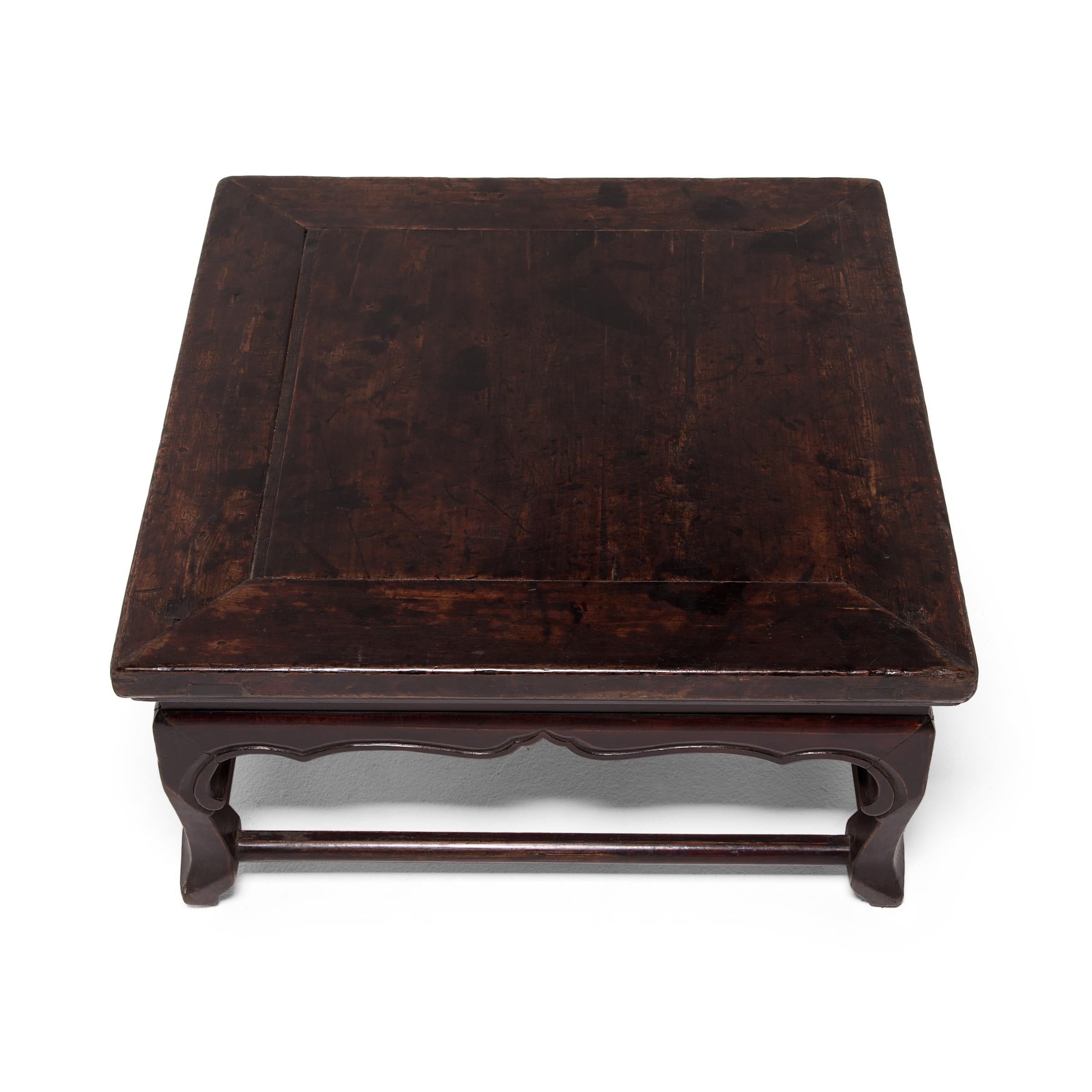 19th Century Chinese Low Waisted Kang Table, c. 1850