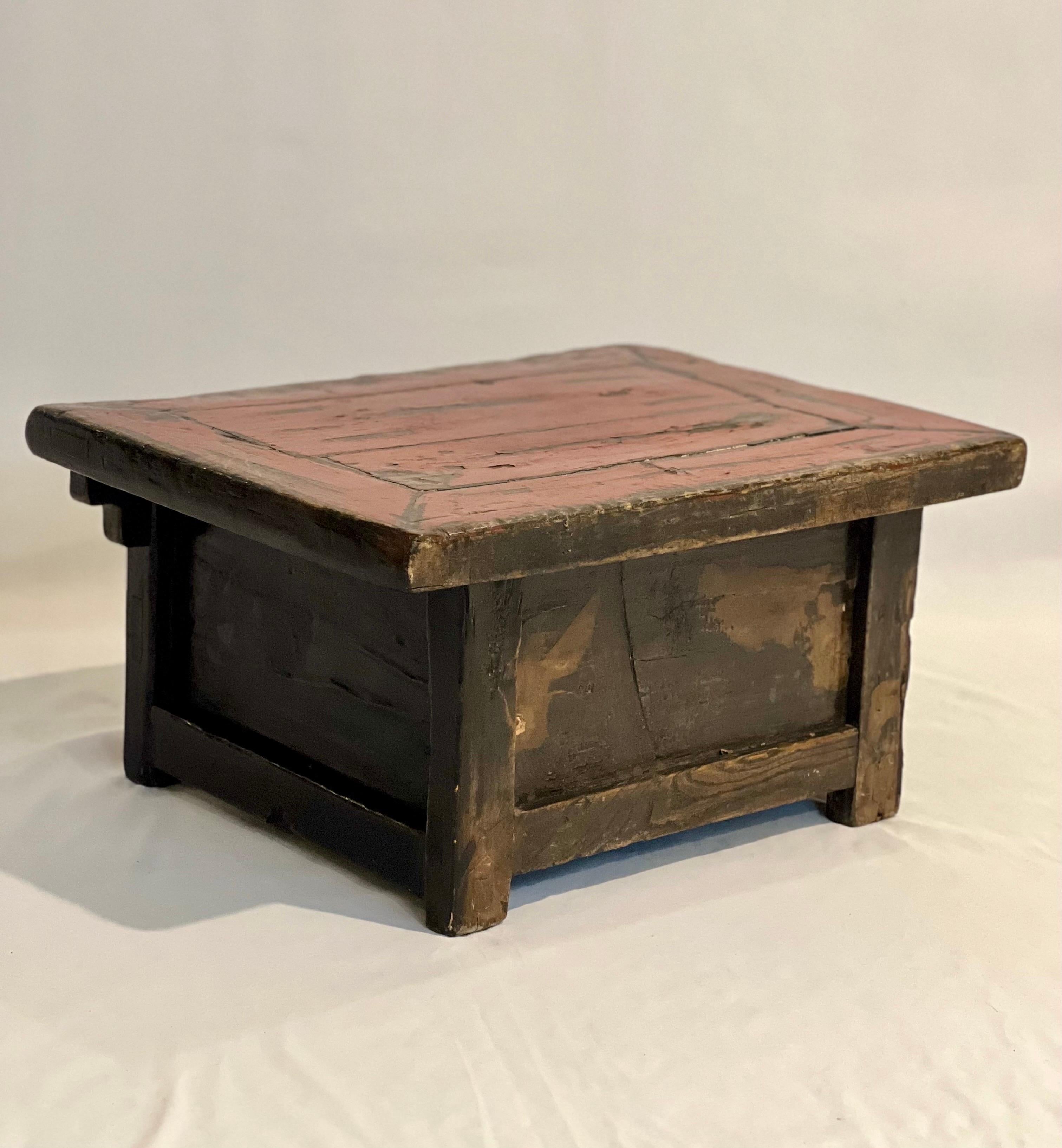 19th Century Chinese Ming Style Red Lacquered Low Tea or Altar Table In Good Condition In Doylestown, PA