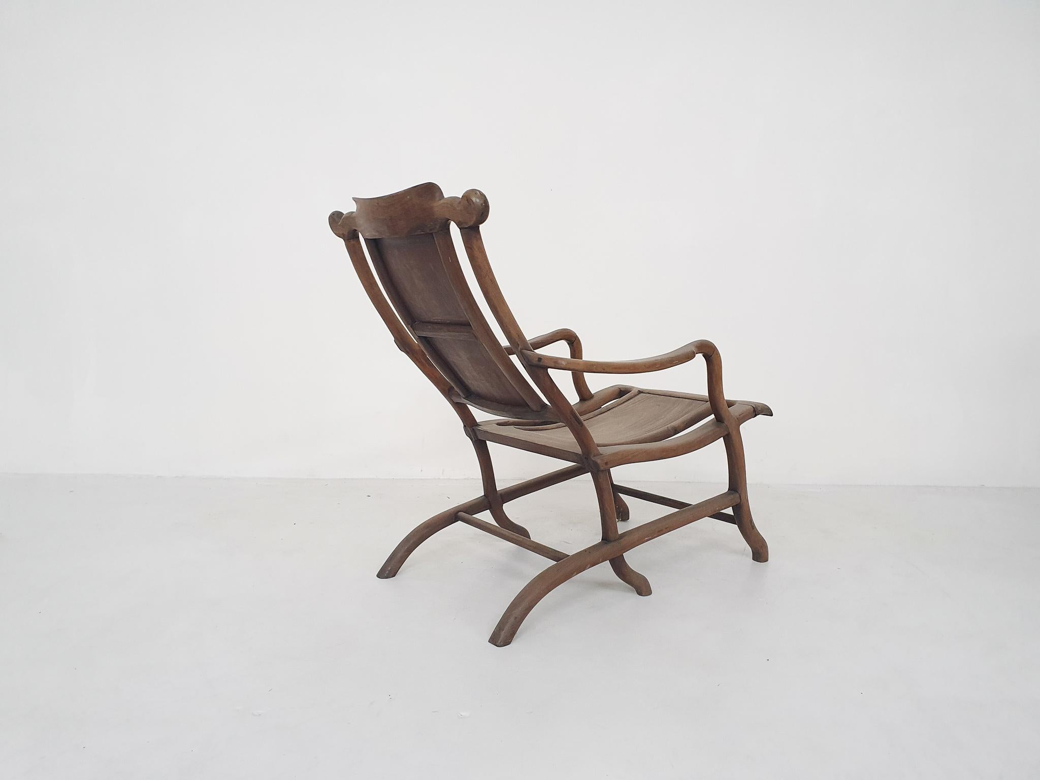 Bois Fauteuil de salon chinois Gazer en bois massif du 19ème siècle en forme de lune en vente