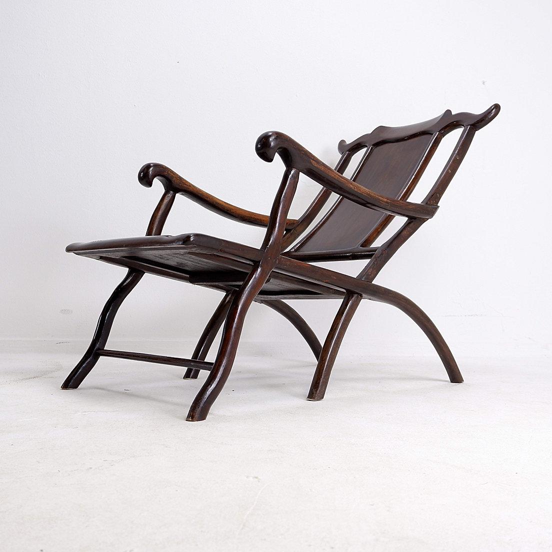 19th Century Chinese Moon Gazing Lounge chair In Good Condition For Sale In Linkebeek, BE