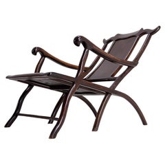 Chaise longue chinoise du 19e siècle contemplant la lune