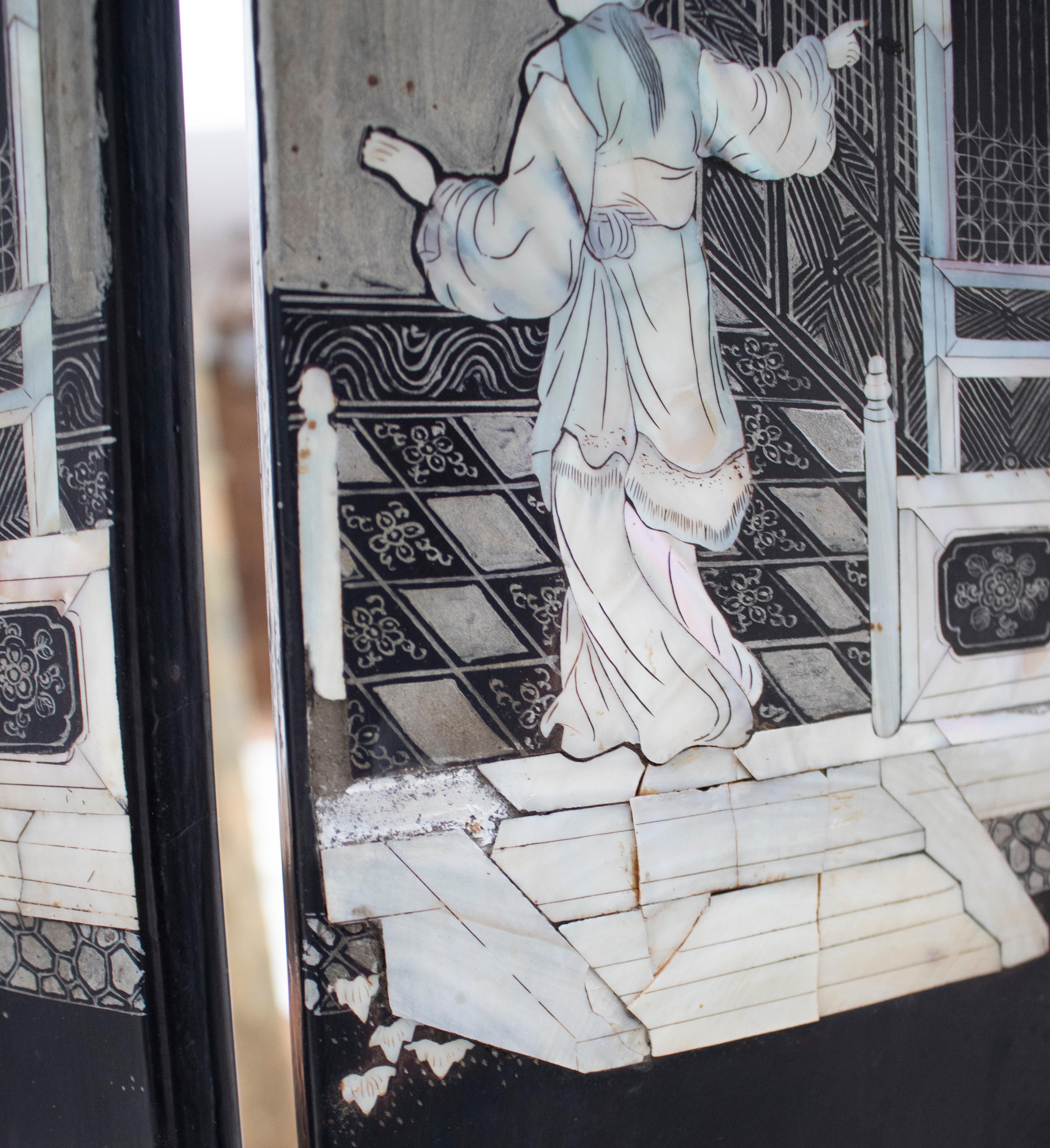 20th Century Chinese Mother of Pearl Inlay 4-Panel Folding Screen 3