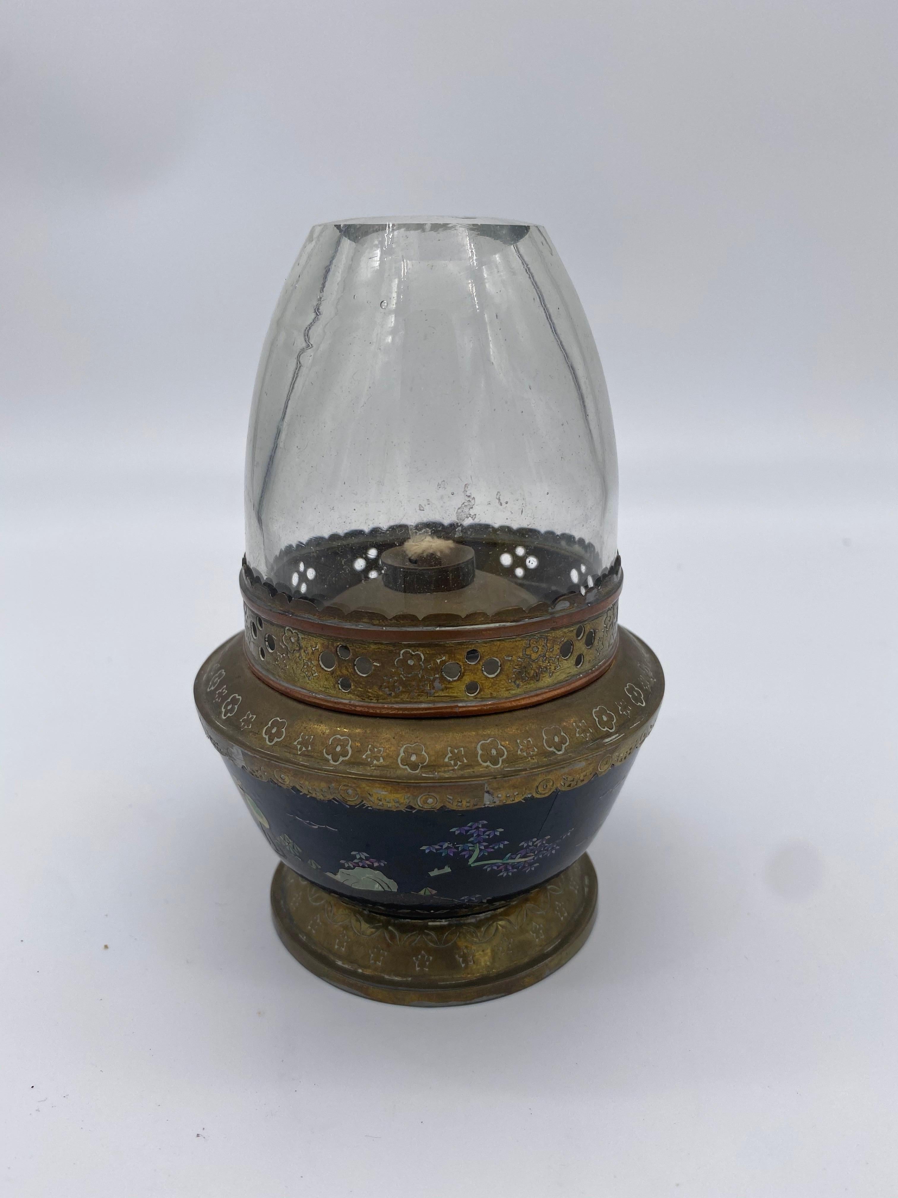 Mid-20th Century 19th Century Chinese Mother of Pearl Inlay Lac Burgaute Lacquer Bowl Opium Lamp For Sale