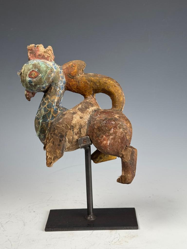Sculpture chinoise du 19e siècle représentant un animal mythique - Coq, cheval et queue de dragon en vente 5