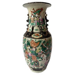 Chinesische Nankin-Porzellanvase aus dem 19. Jahrhundert
