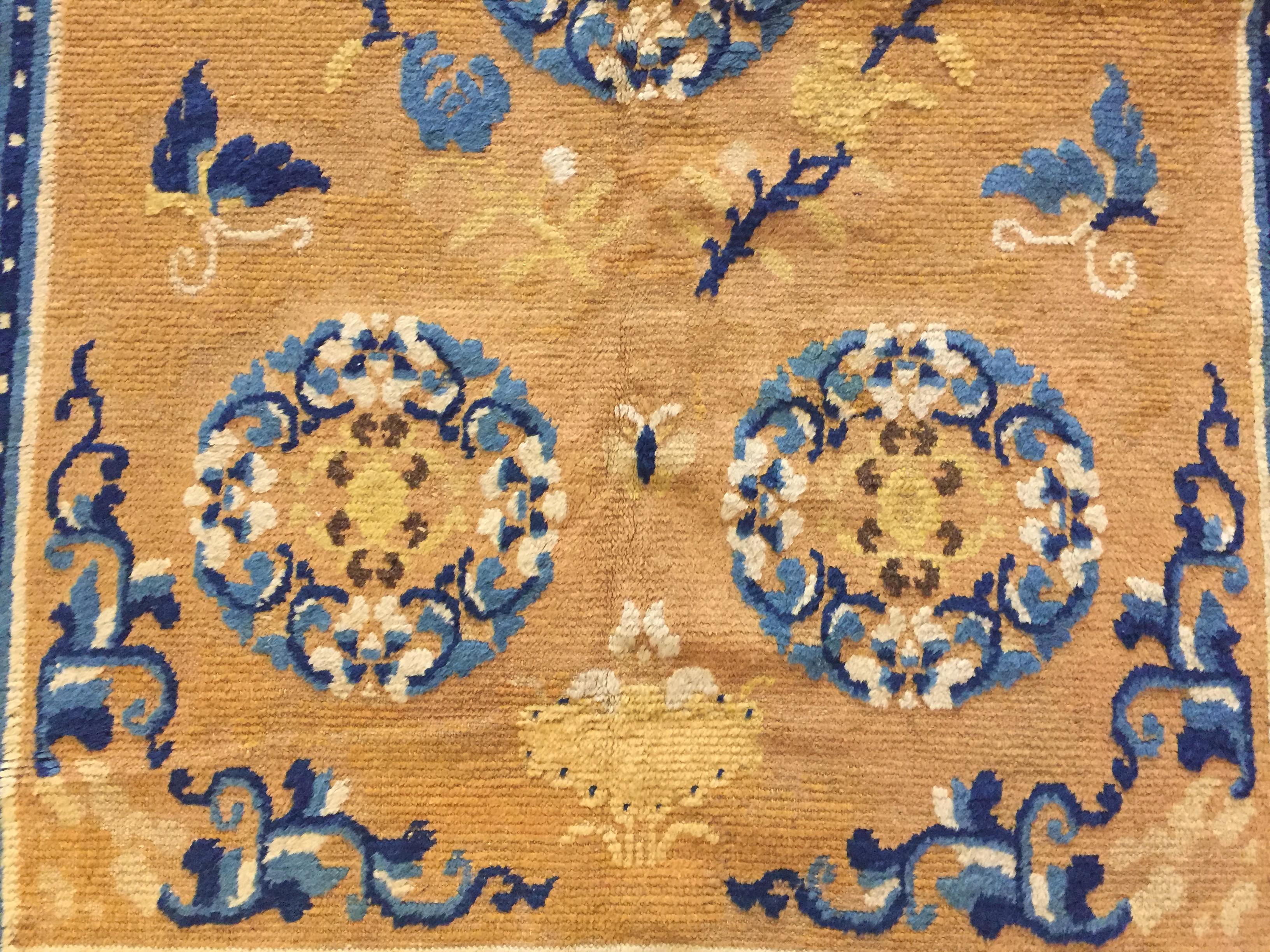 19th Century Chinese Ninxia Ocher Yellow Rug Fine Hand Knotted, Cotton and Wool In Good Condition For Sale In Firenze, IT