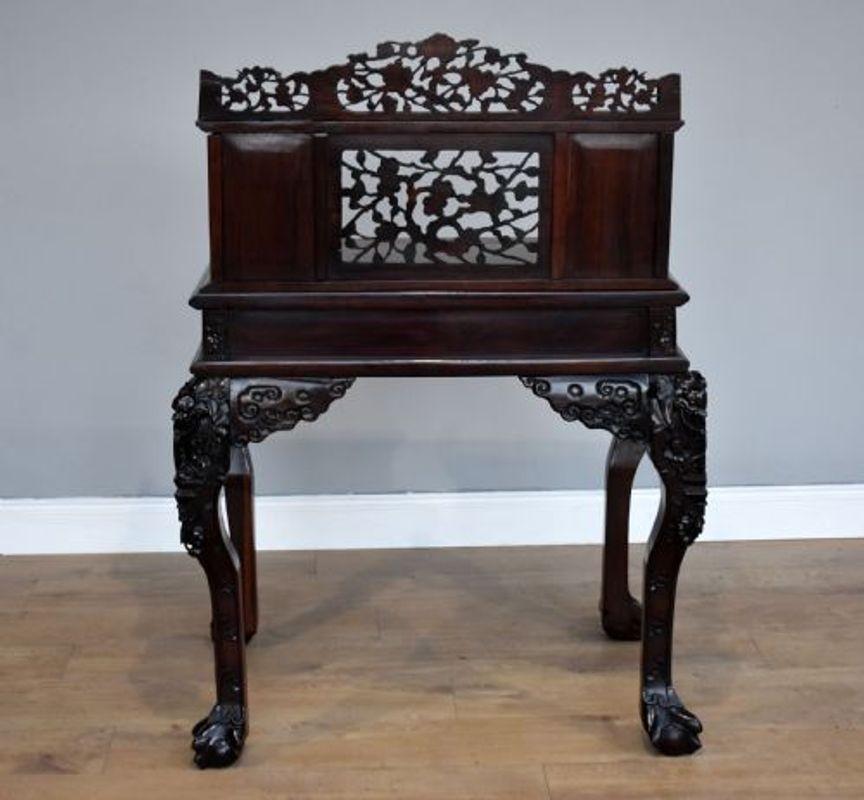 19th Century Chinese Padouk Wood Desk For Sale 6