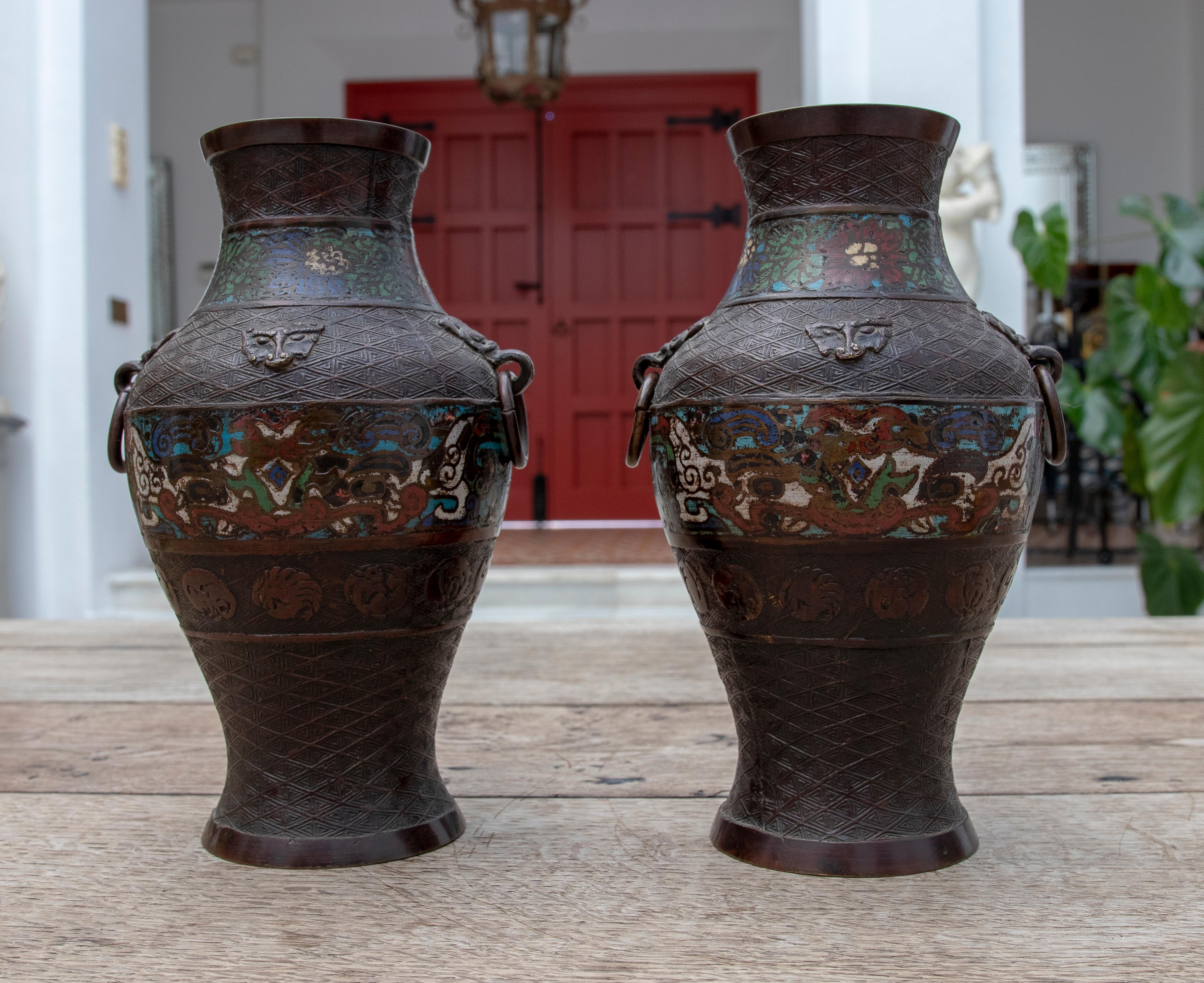 19th Century Chinese Pair of Bronze Vases with Cloissoné Technique For Sale 1