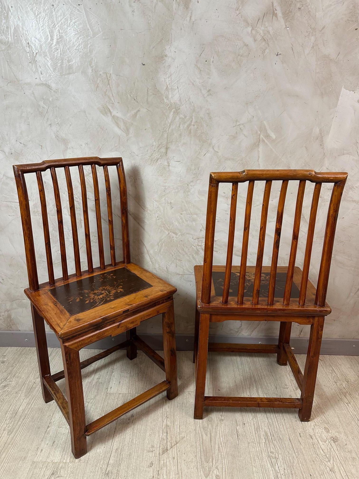 Paire de chaises chinoises du 19ème siècle en orme laqué, années 1890 en vente 5