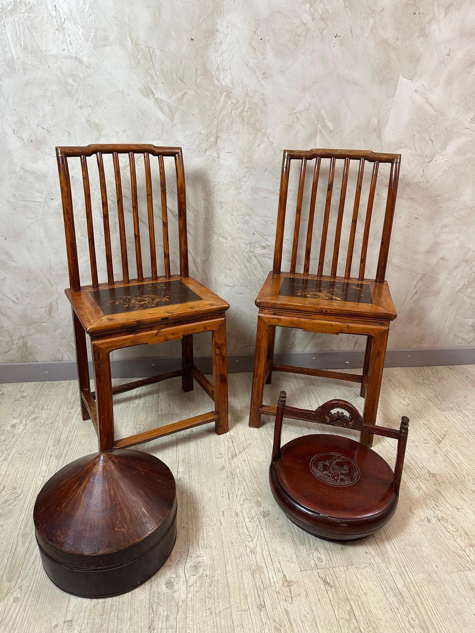 Paire de chaises chinoises du 19ème siècle en orme laqué, années 1890 en vente 6