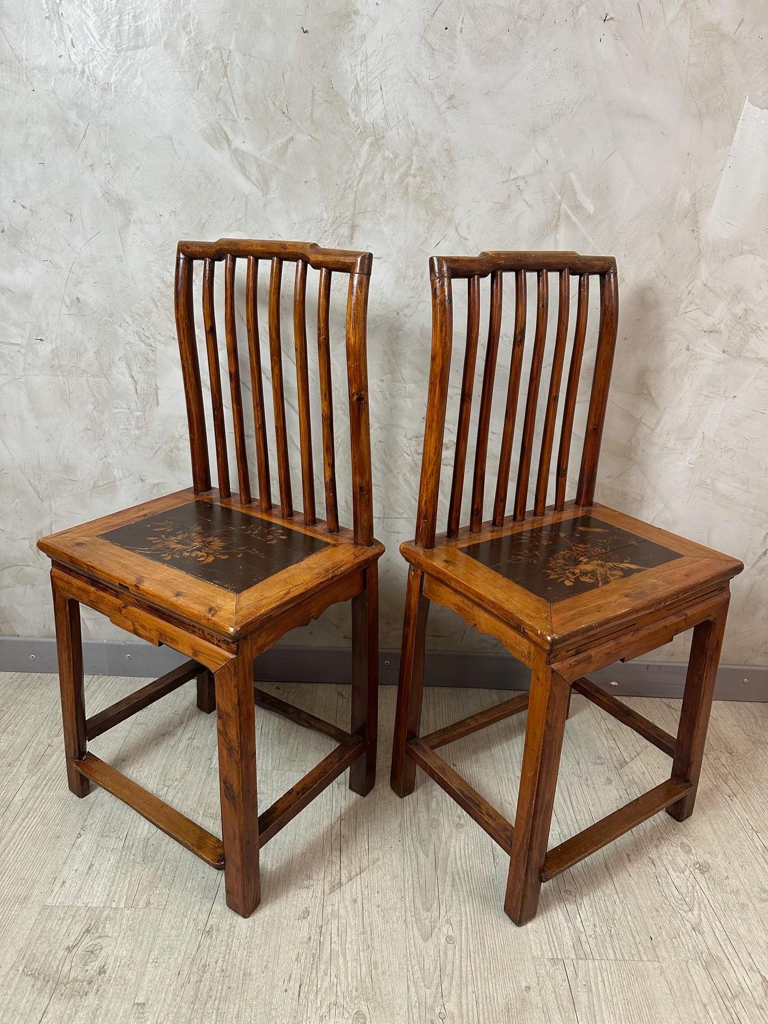 Paire de chaises chinoises du 19ème siècle en orme laqué, années 1890 Bon état - En vente à LEGNY, FR