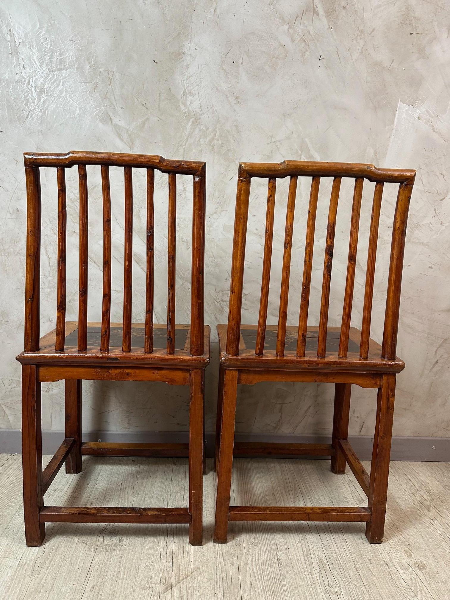 Paire de chaises chinoises du 19ème siècle en orme laqué, années 1890 en vente 3