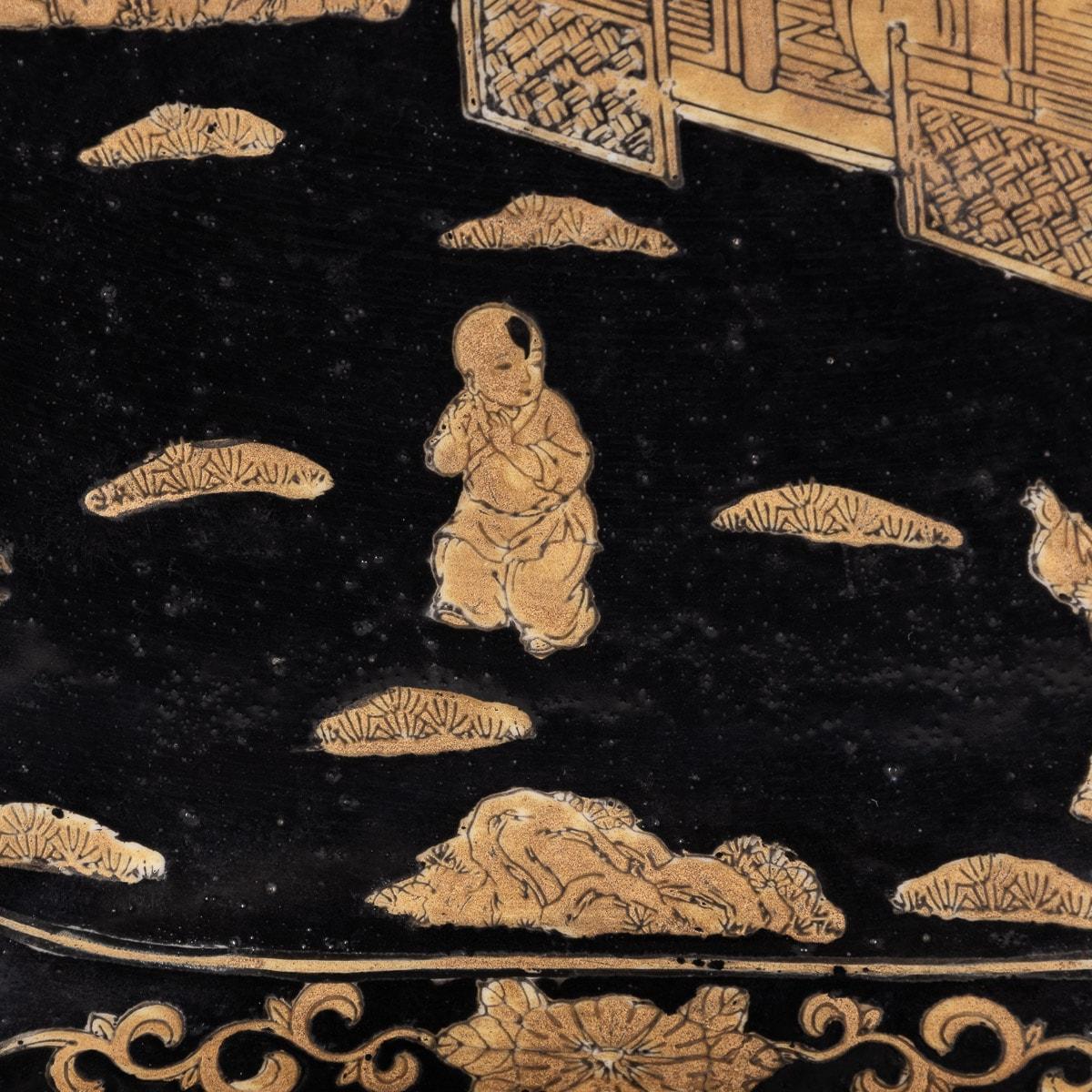 Paire de plats chinois en porcelaine polychrome du 19ème siècle, vers 1850 en vente 13