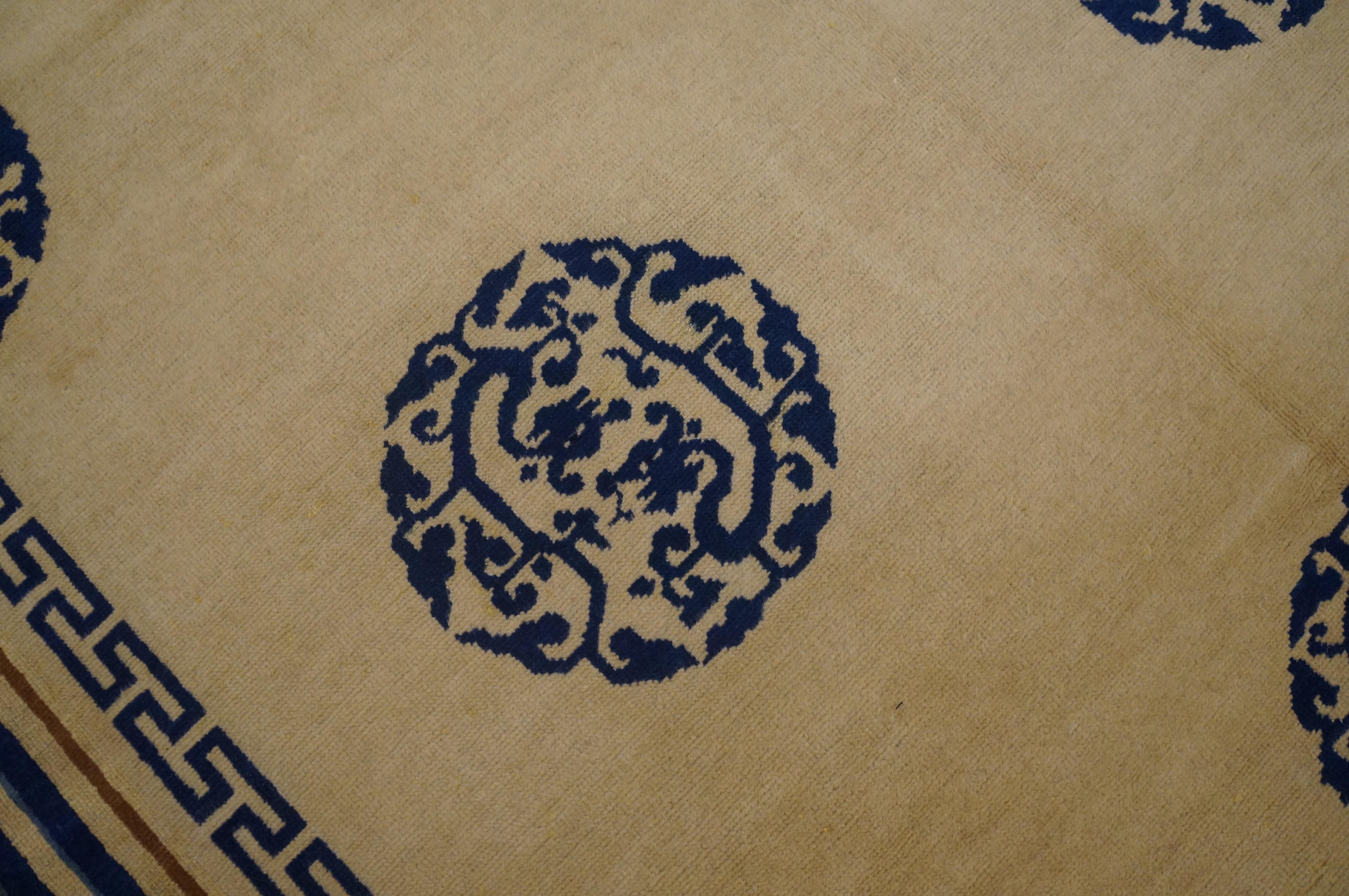 Tapis chinois de Pékin du 19ème siècle dans le style Kangxi ( 8' x 13'6