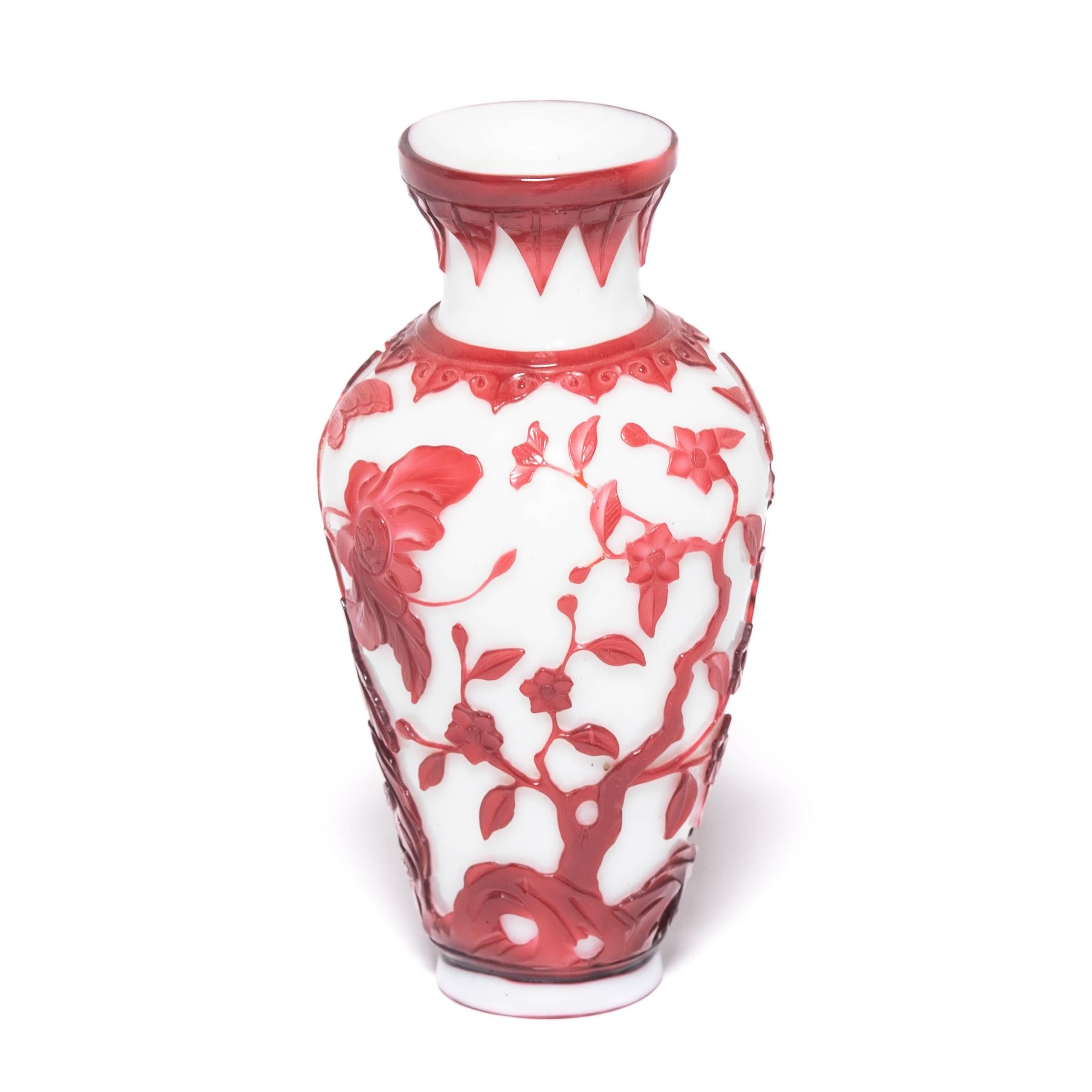 peking glass vase