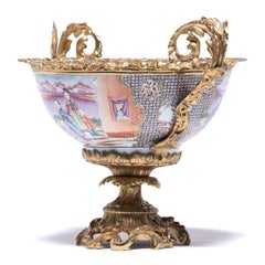 19th Century Chinese Porcelain and French Ormolu Centerpiece