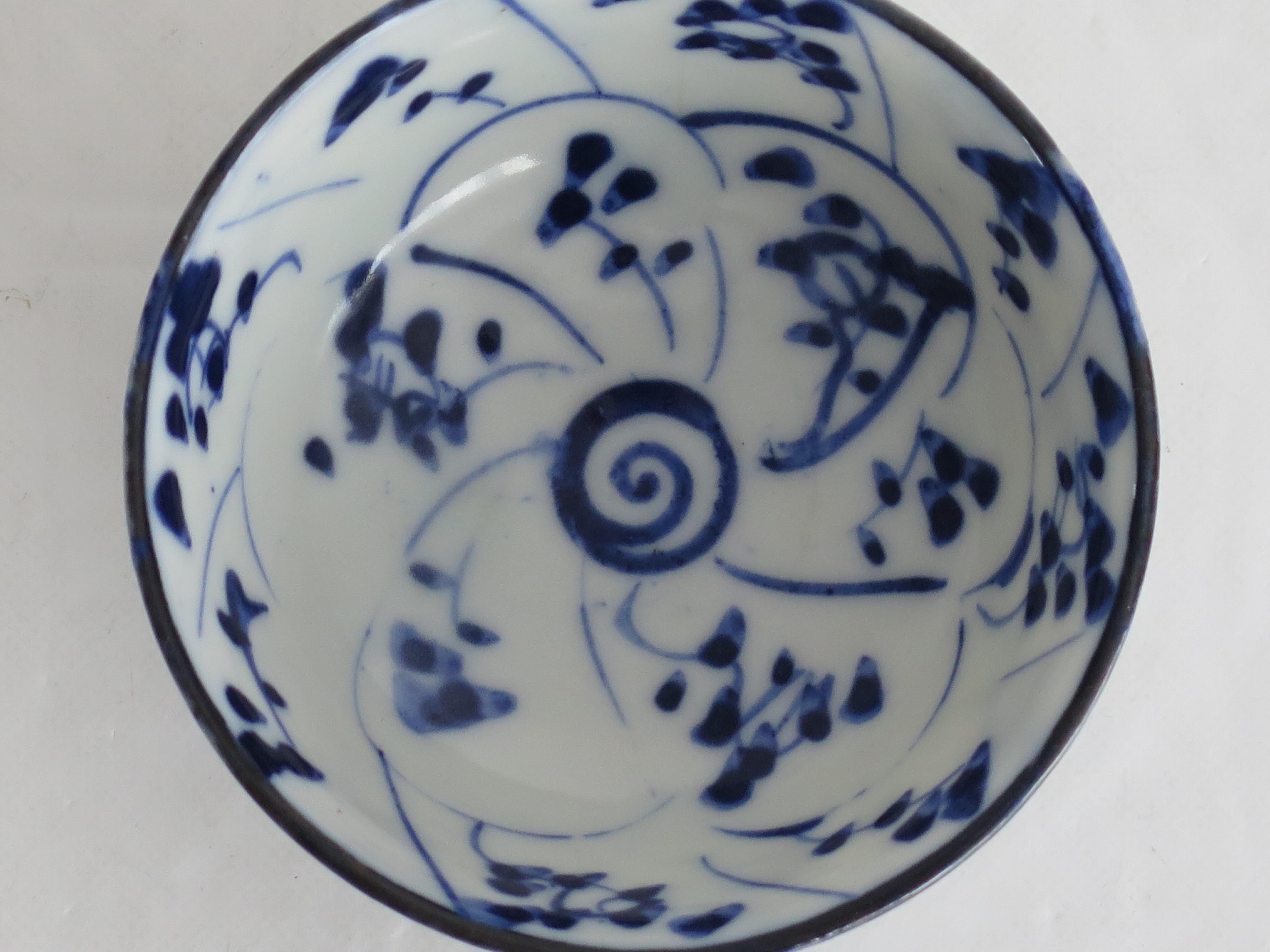 19th Century Chinese Porcelain Blue & White Tea Bowl Tek Sing Shipwreck, Ca 1820 For Sale 2